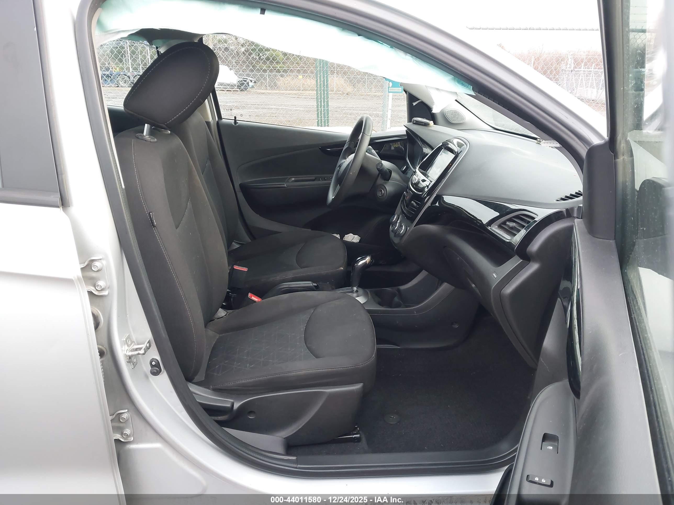 CHEVROLET SPARK image 5