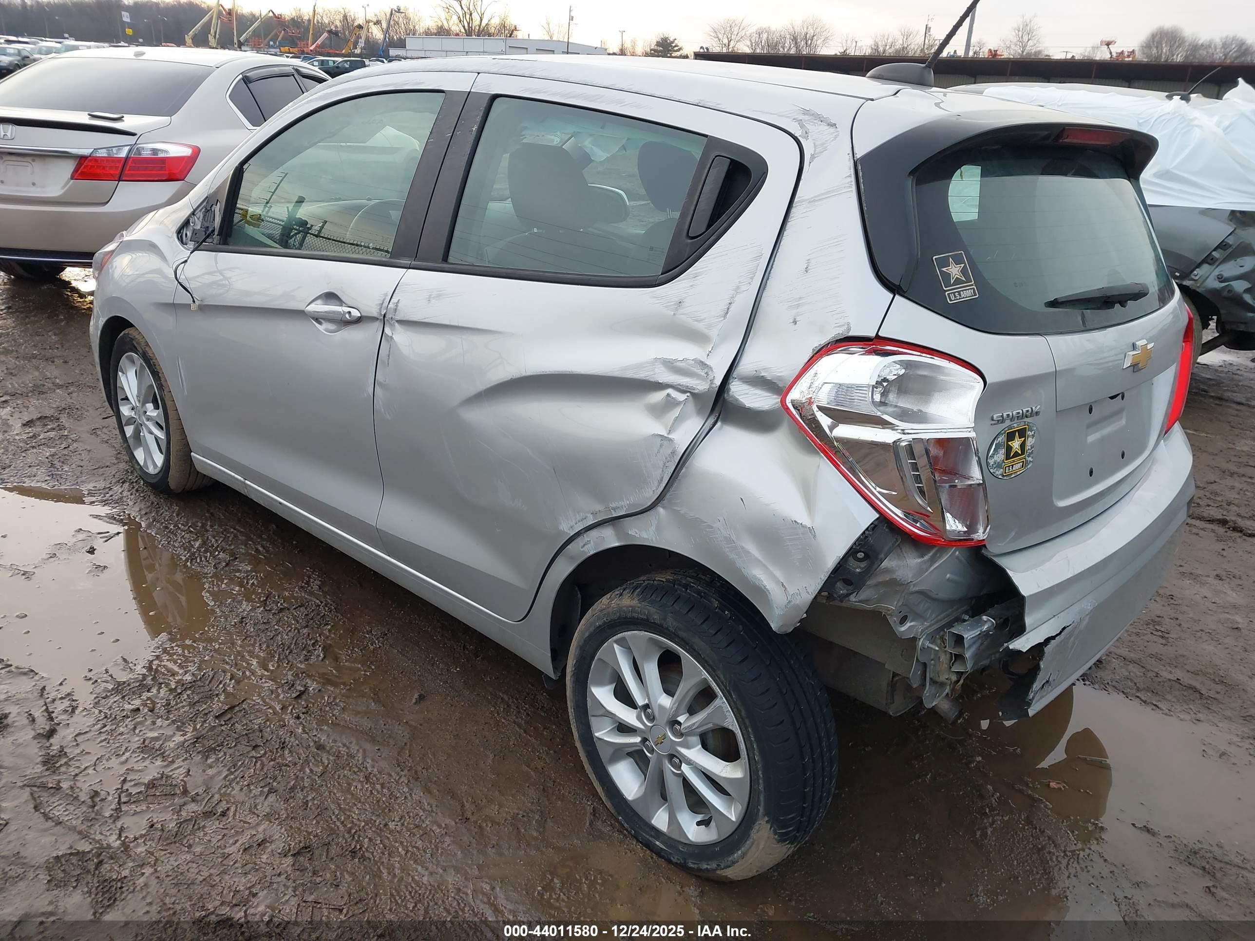 CHEVROLET SPARK image 6