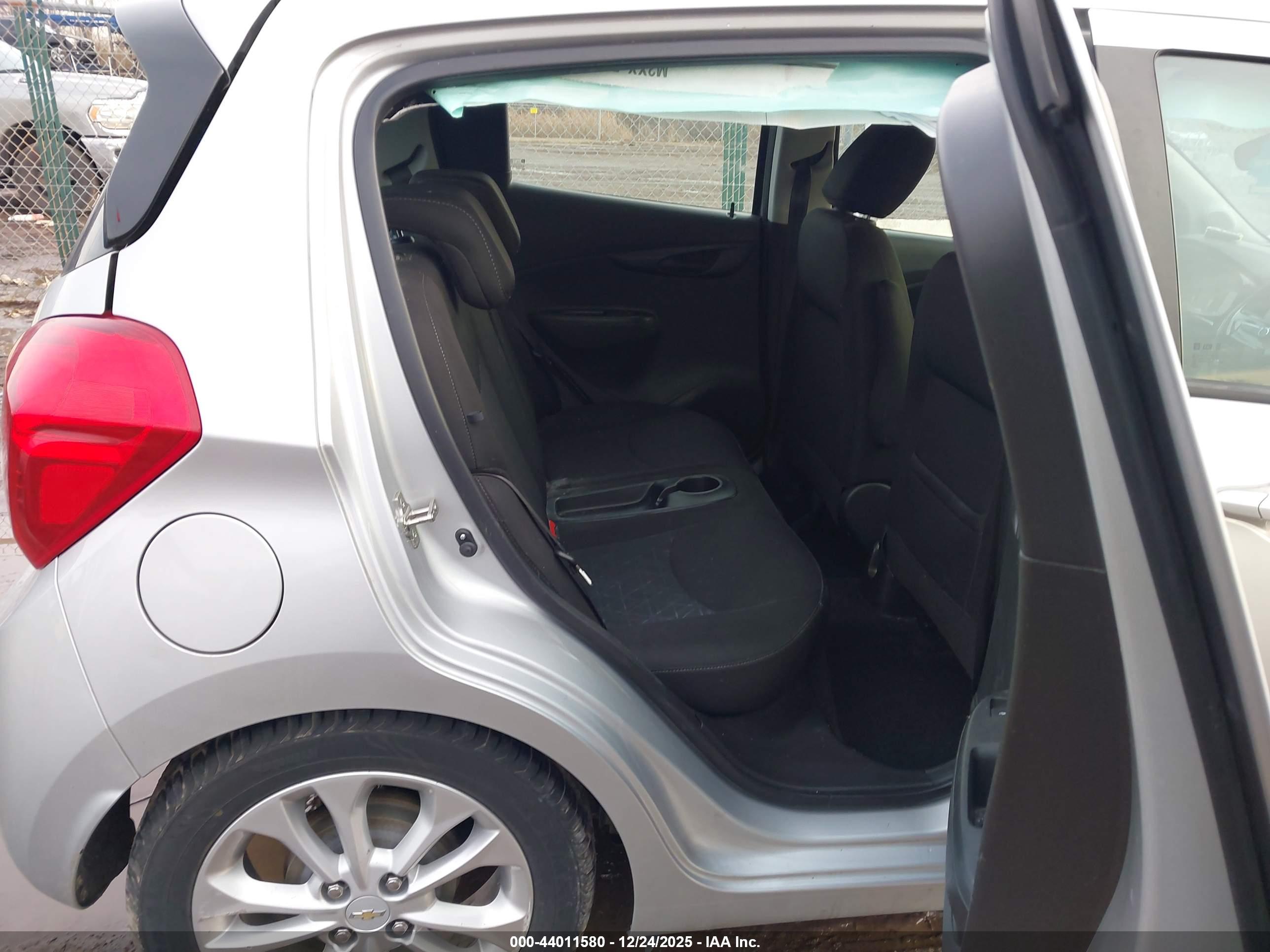 CHEVROLET SPARK image 8