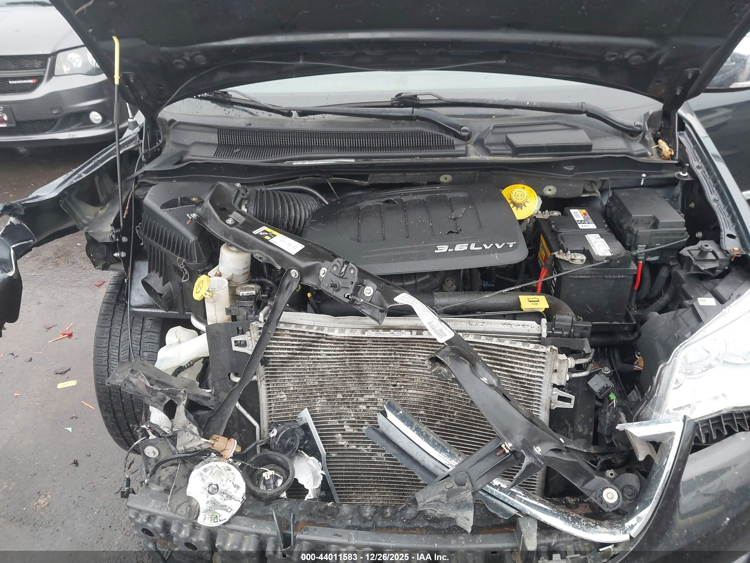 CHRYSLER TOWN image 10