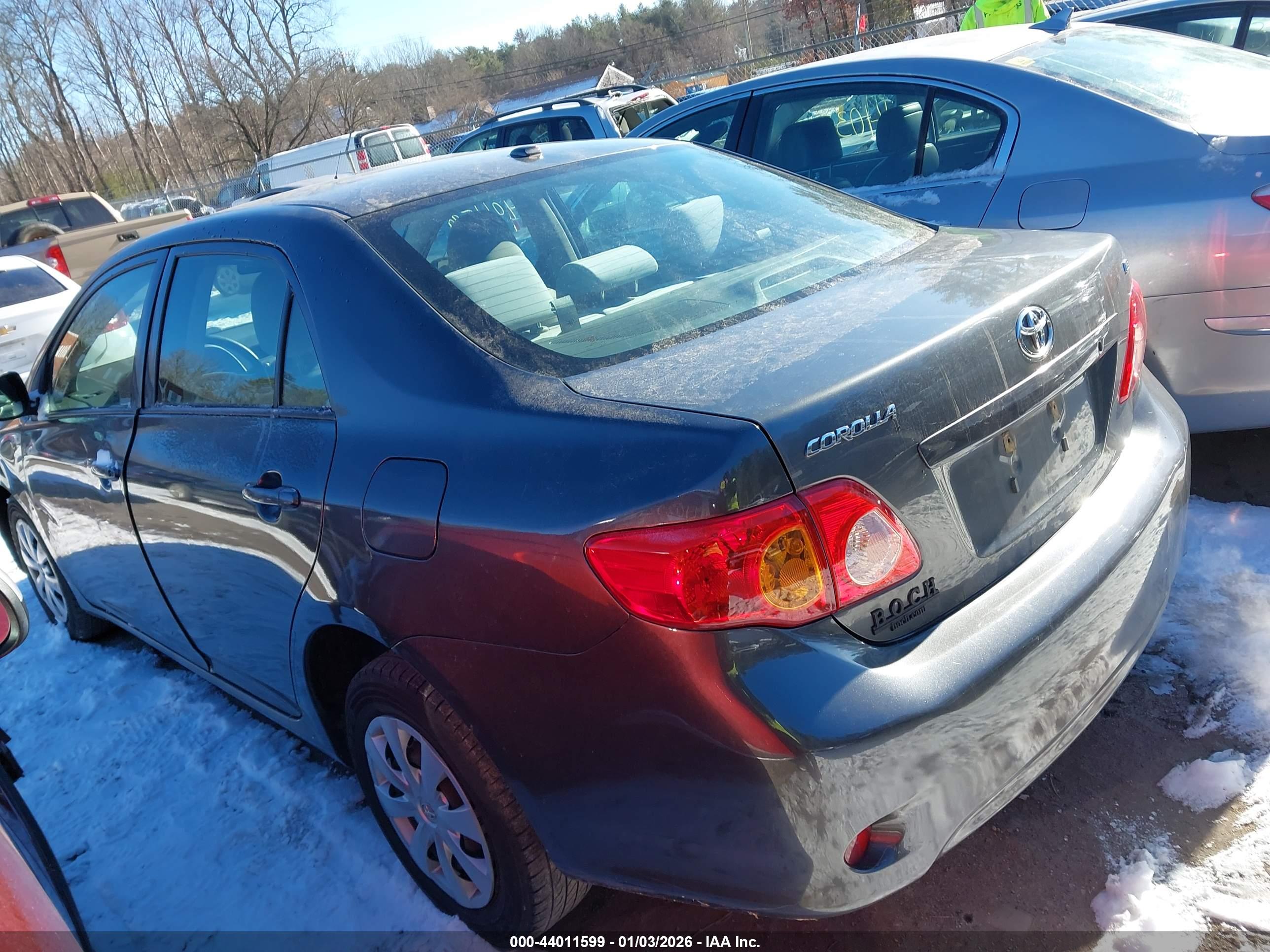 TOYOTA COROLLA image 3