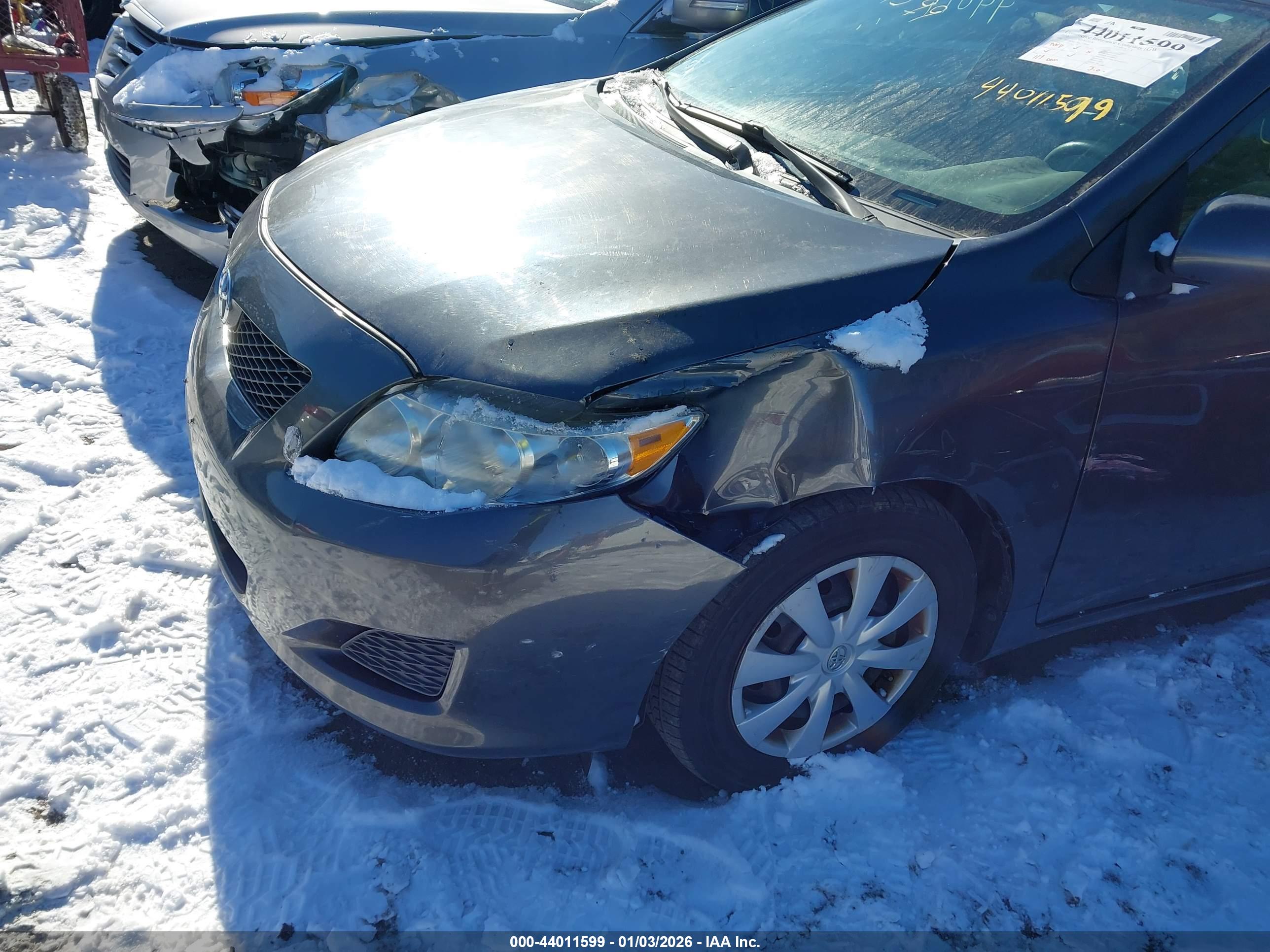 TOYOTA COROLLA image 6