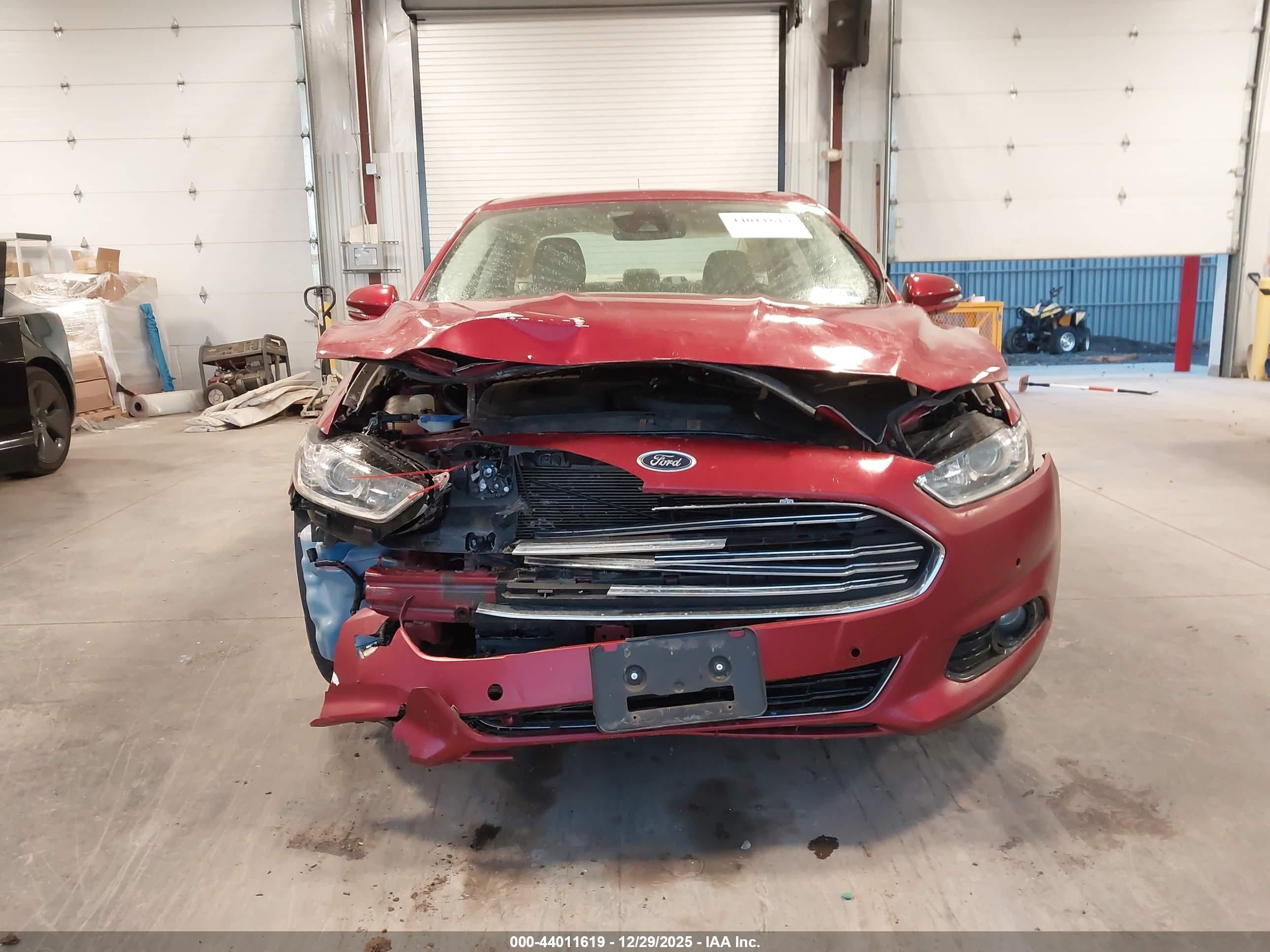 FORD FUSION image 6