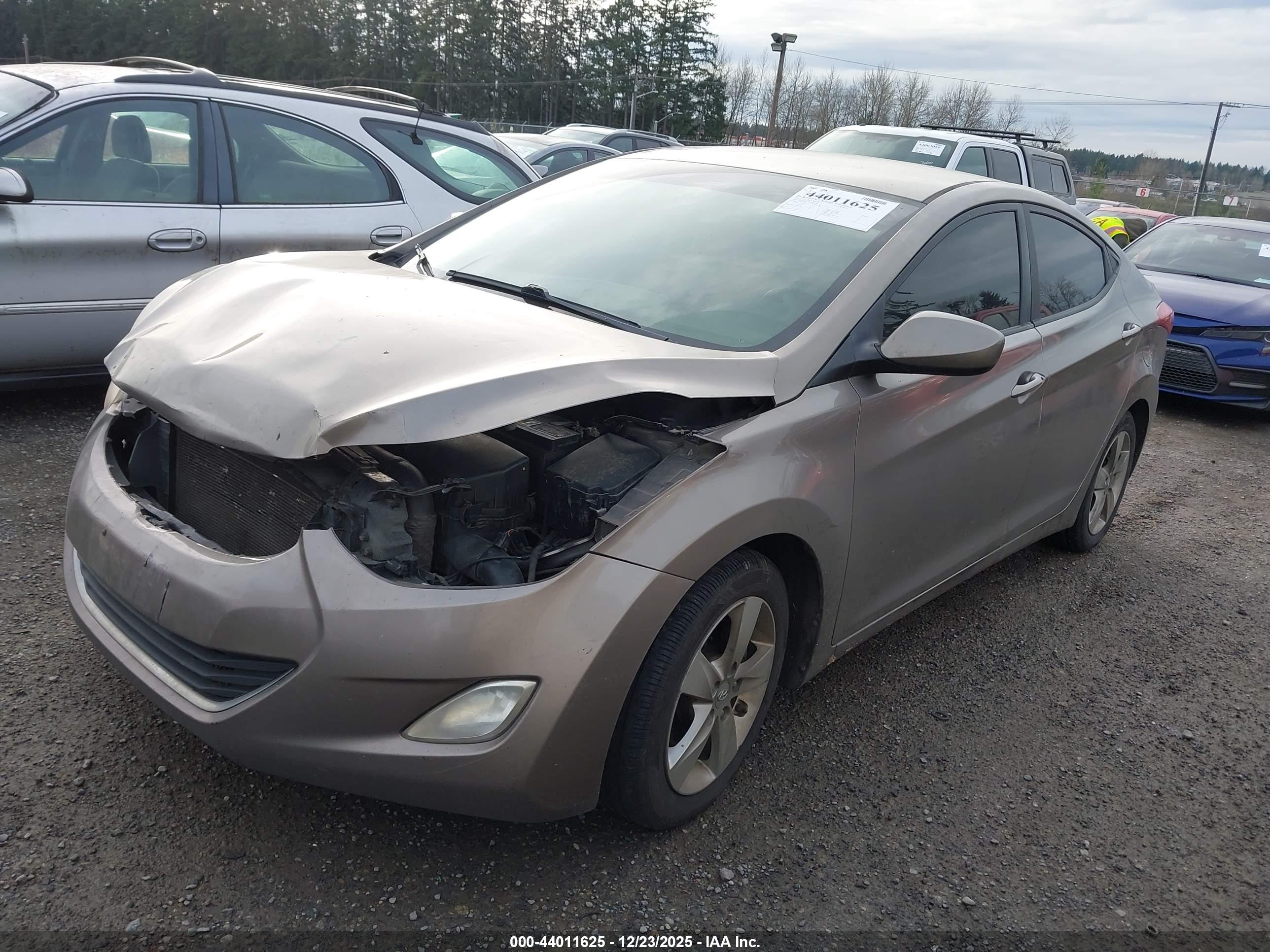 HYUNDAI ELANTRA image 2