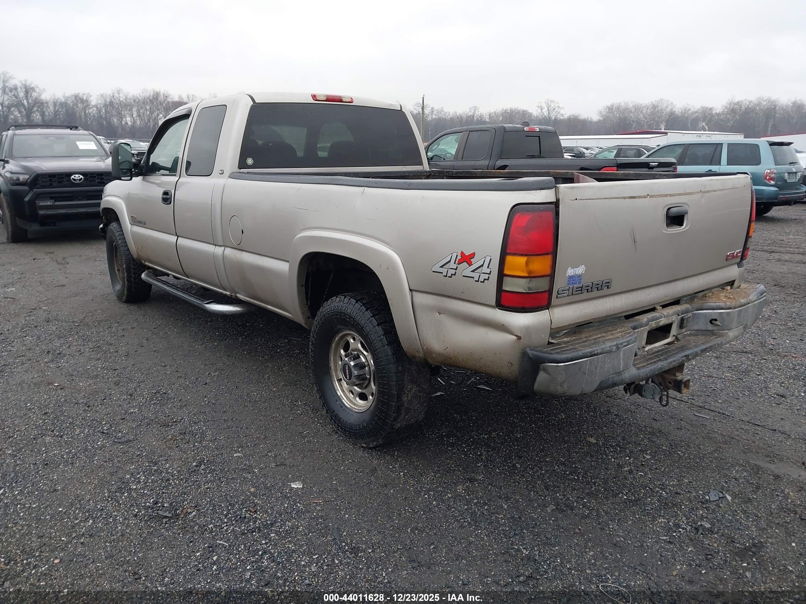 GMC SIERRA image 3