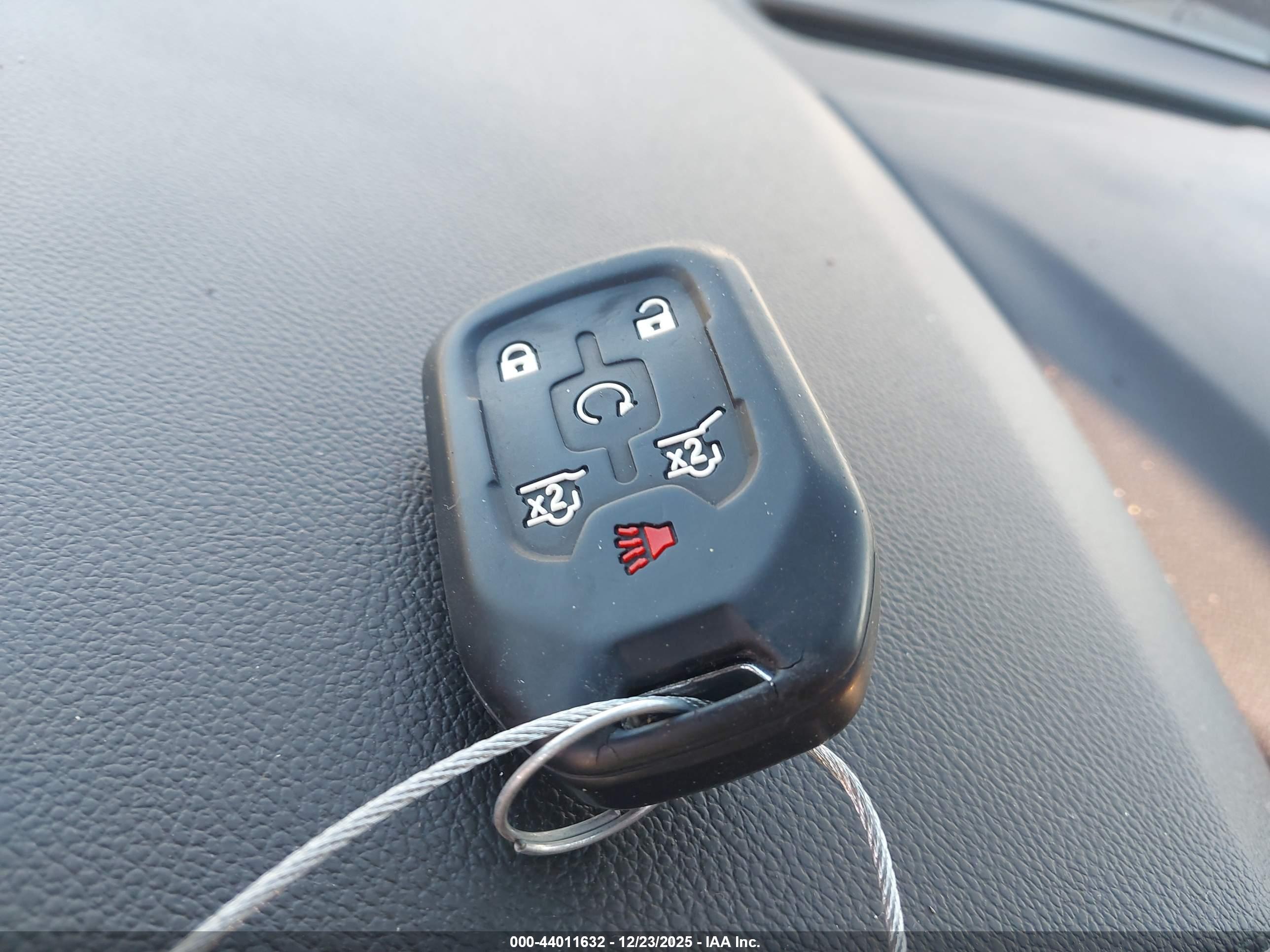 GMC YUKON image 11