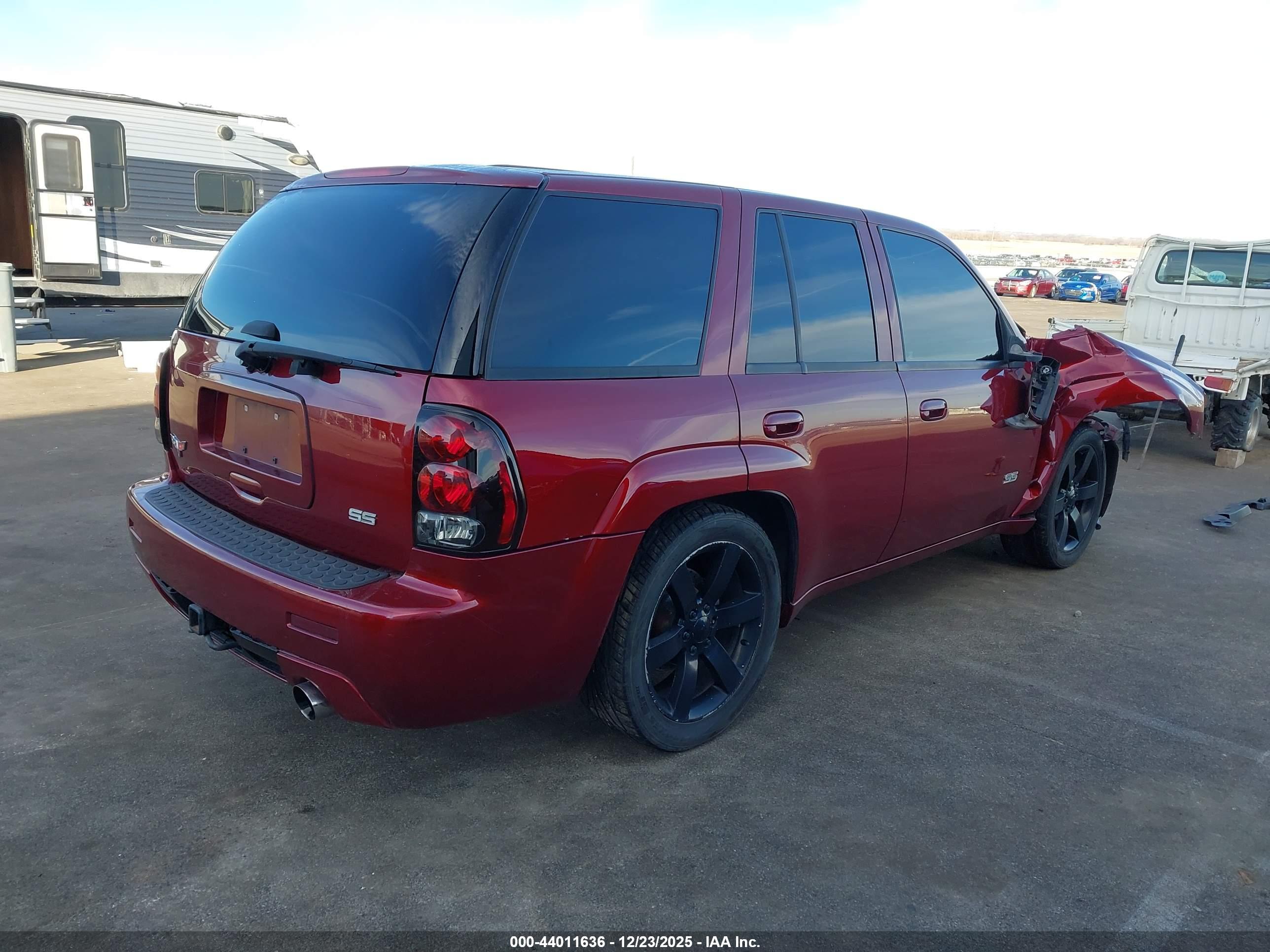 CHEVROLET TRAILBLAZER image 4