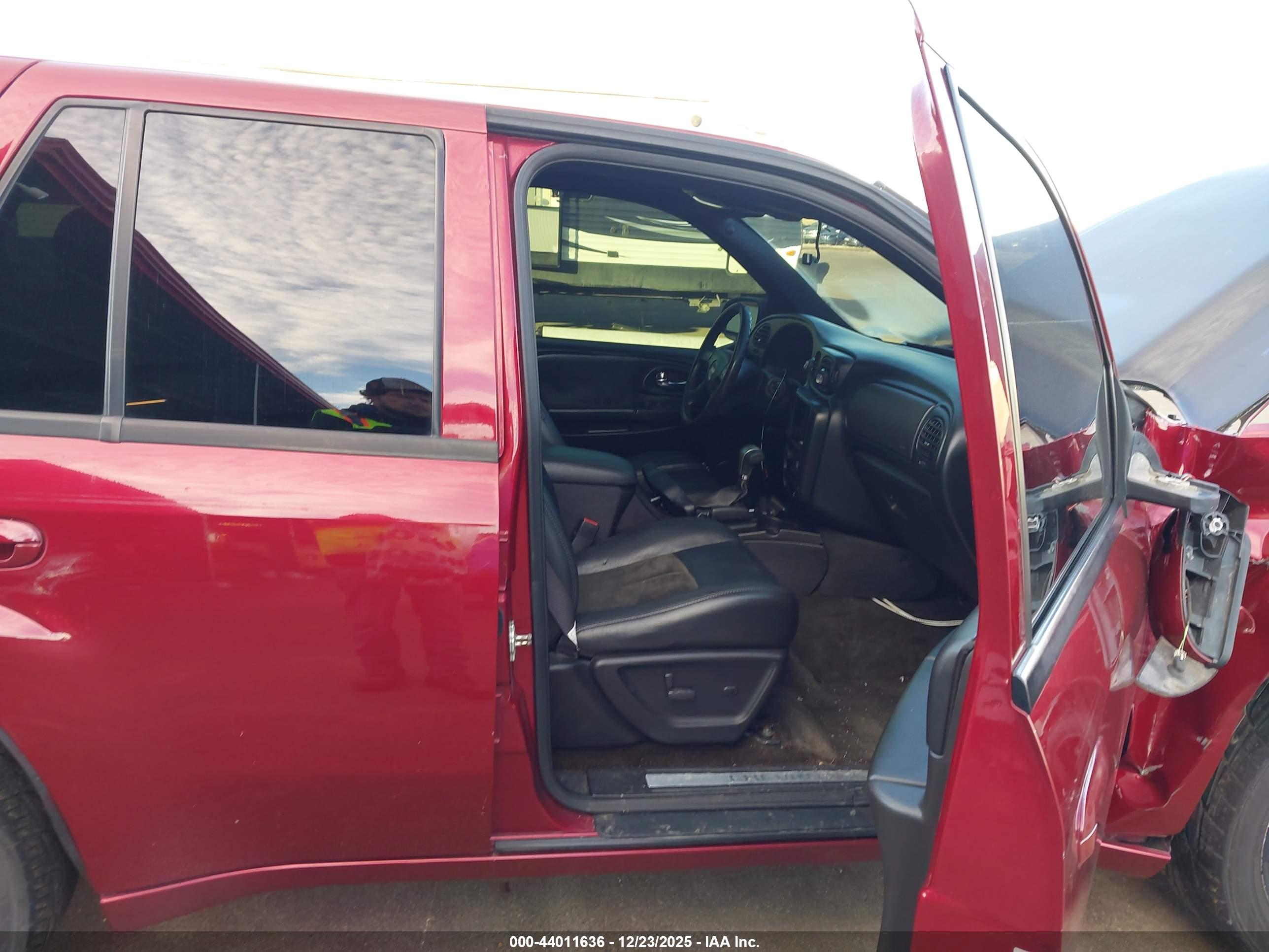 CHEVROLET TRAILBLAZER image 5