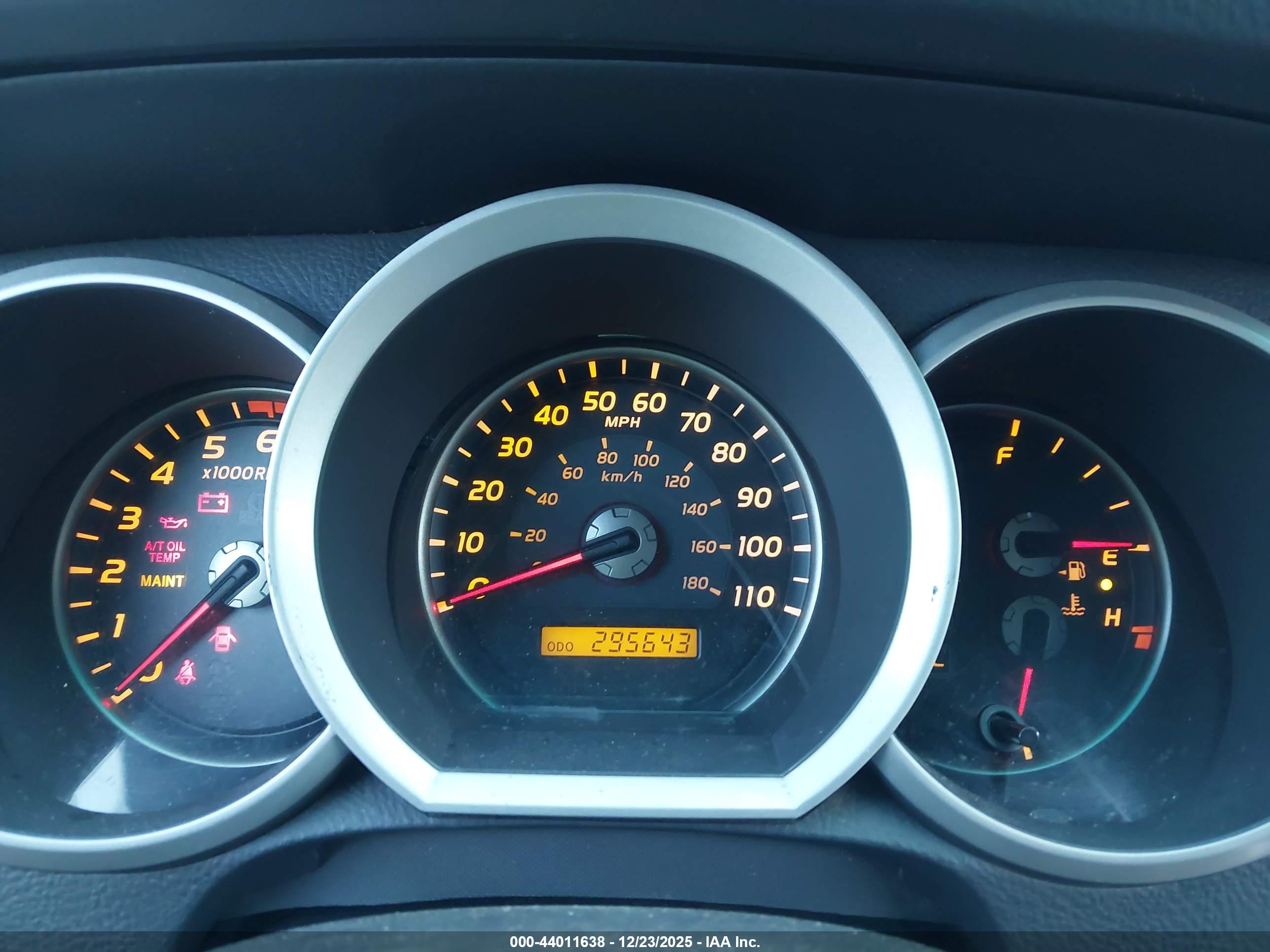 TOYOTA 4RUNNER image 7