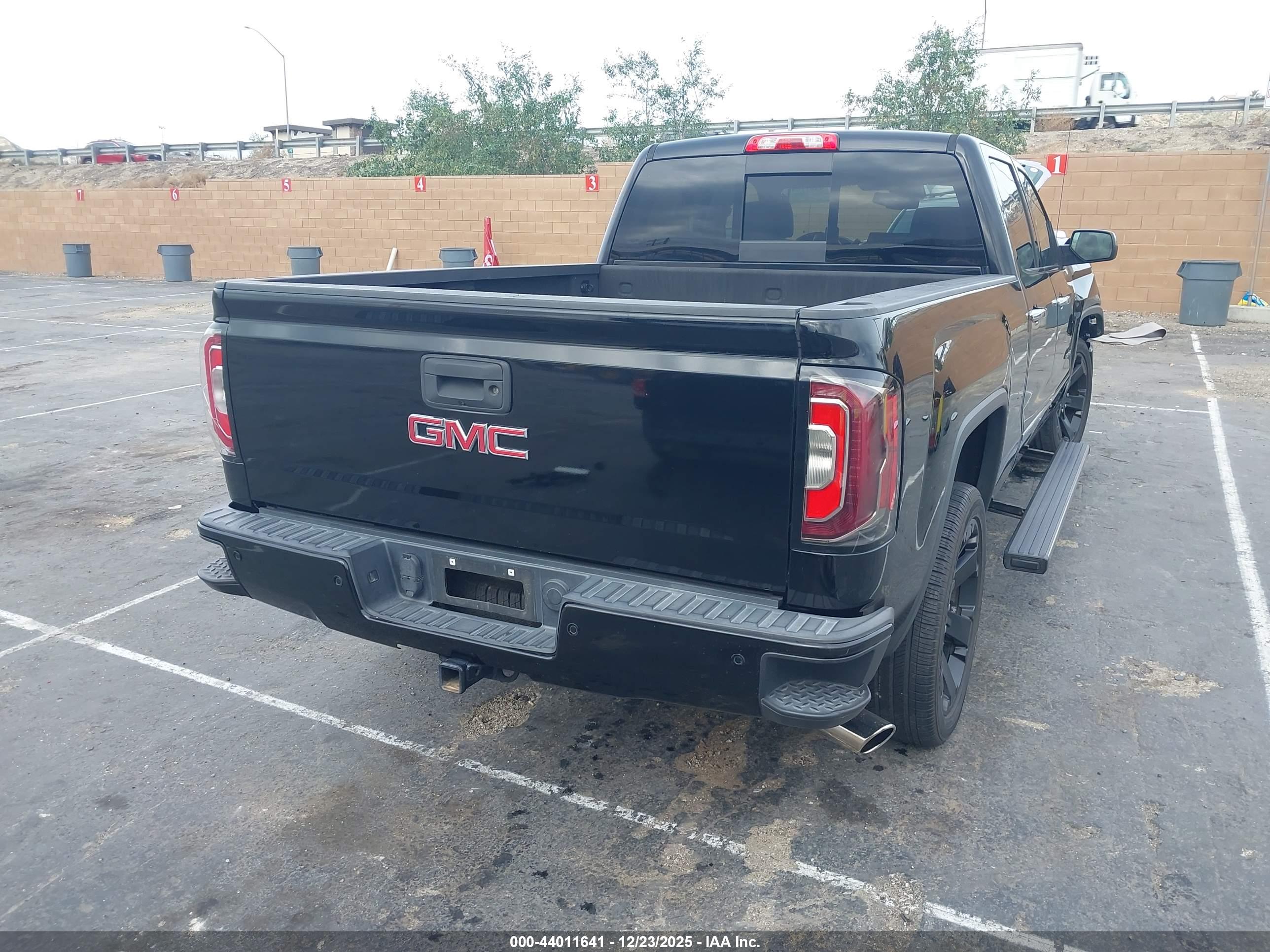 GMC SIERRA image 4