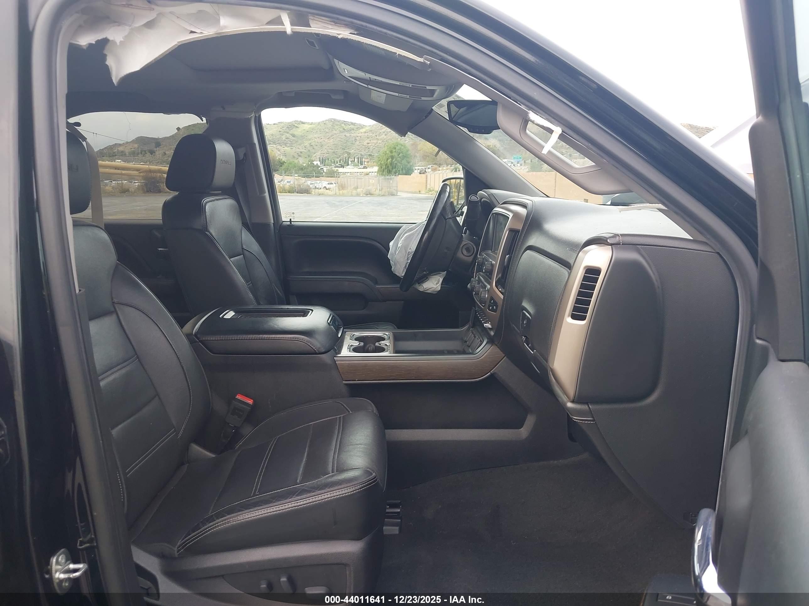 GMC SIERRA image 5