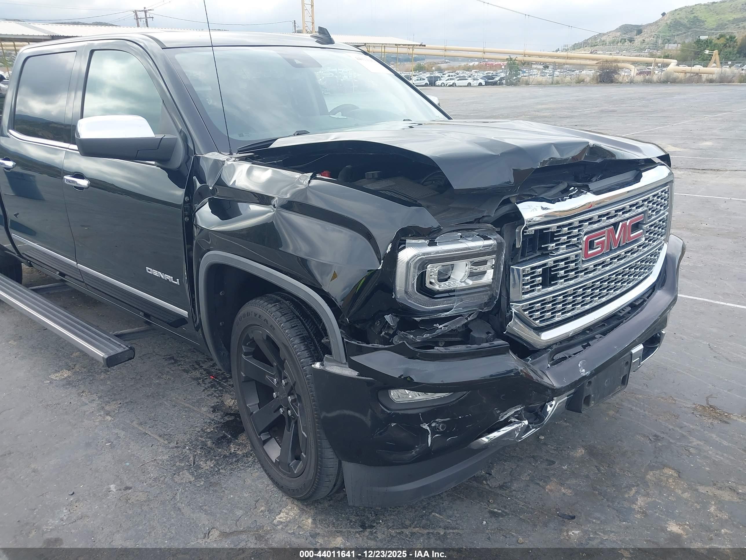 GMC SIERRA image 6