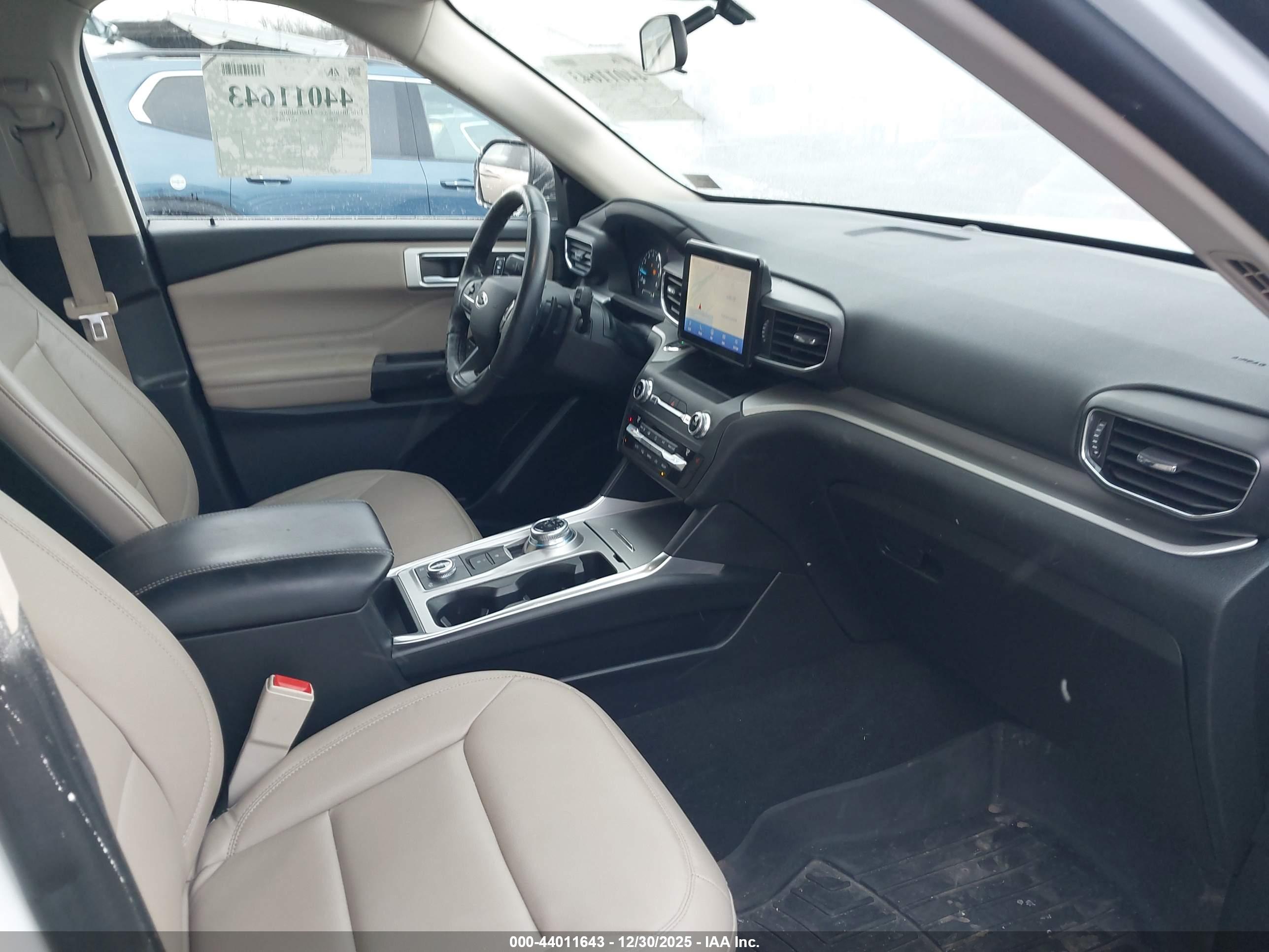 FORD EXPLORER image 5