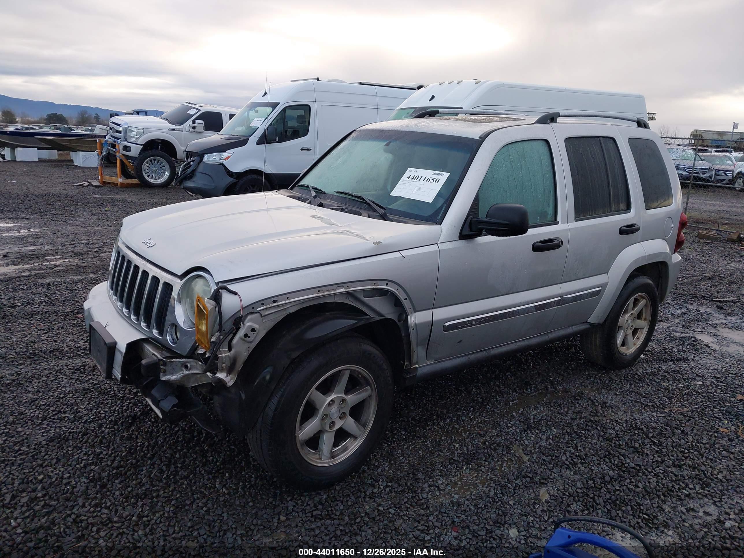 JEEP LIBERTY image 2