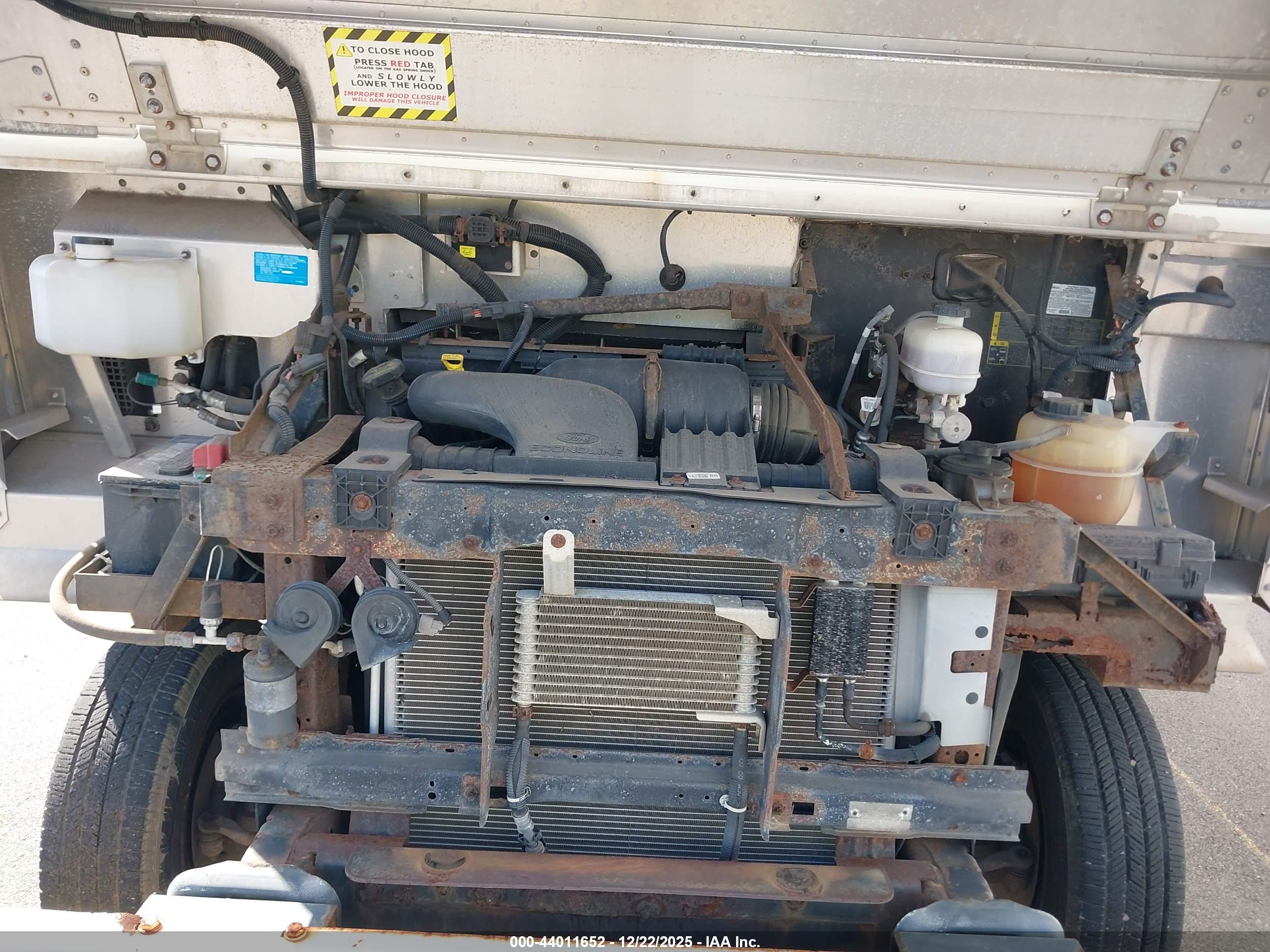 FORD E-350 image 10