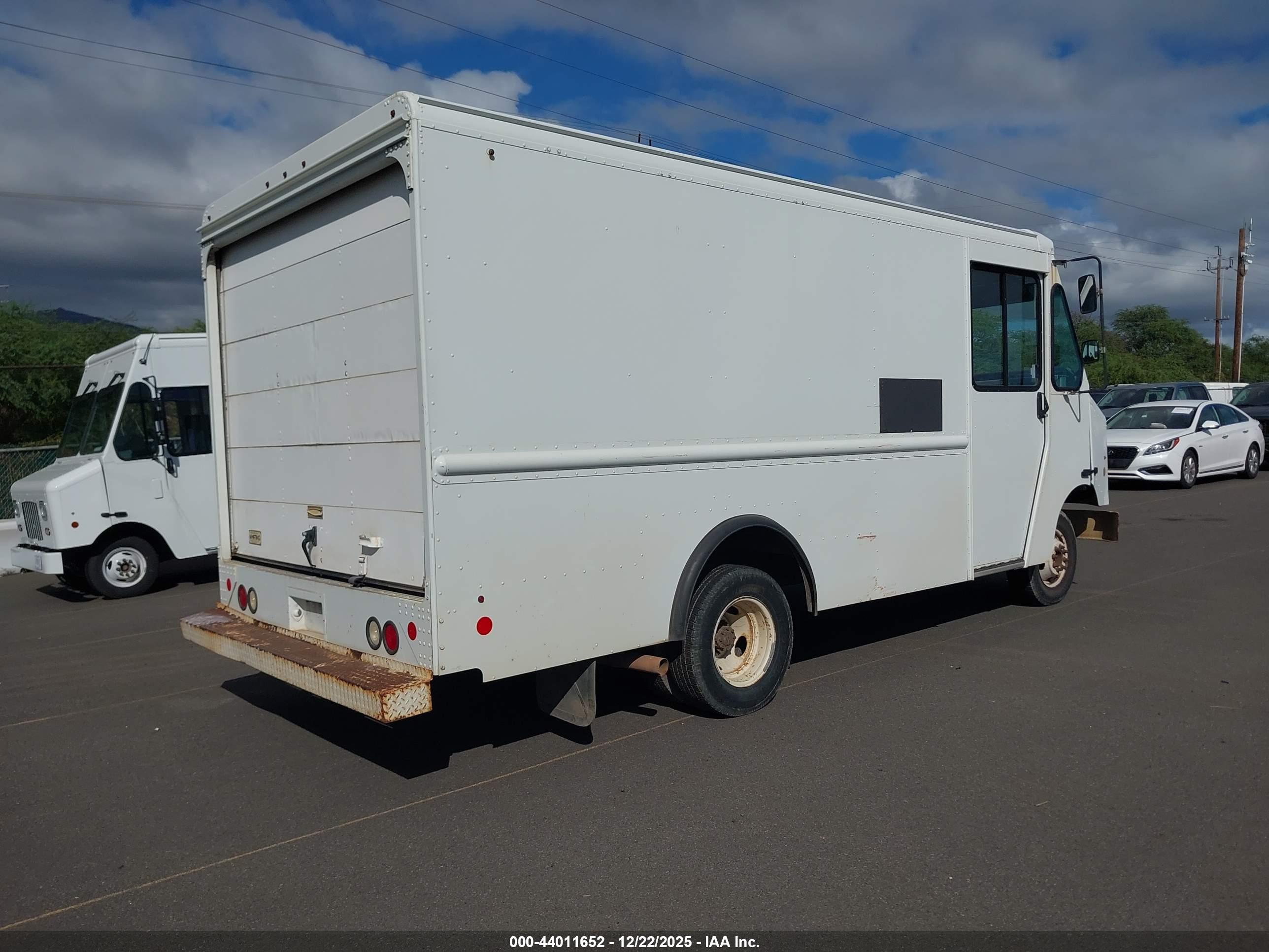 FORD E-350 image 4