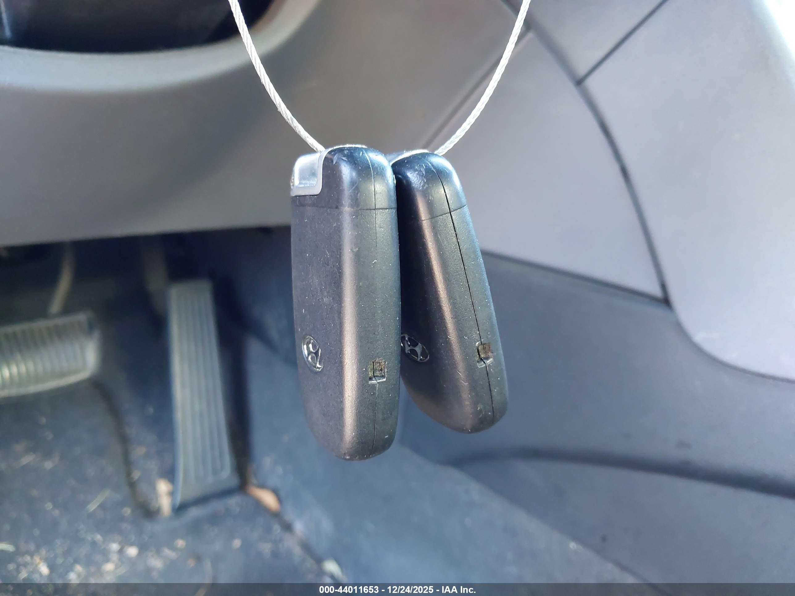 HYUNDAI SONATA image 11