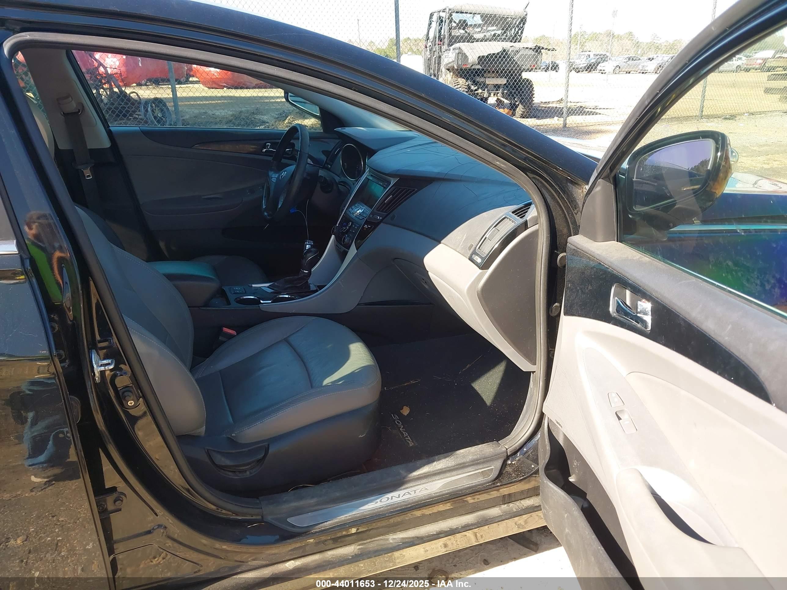 HYUNDAI SONATA image 5