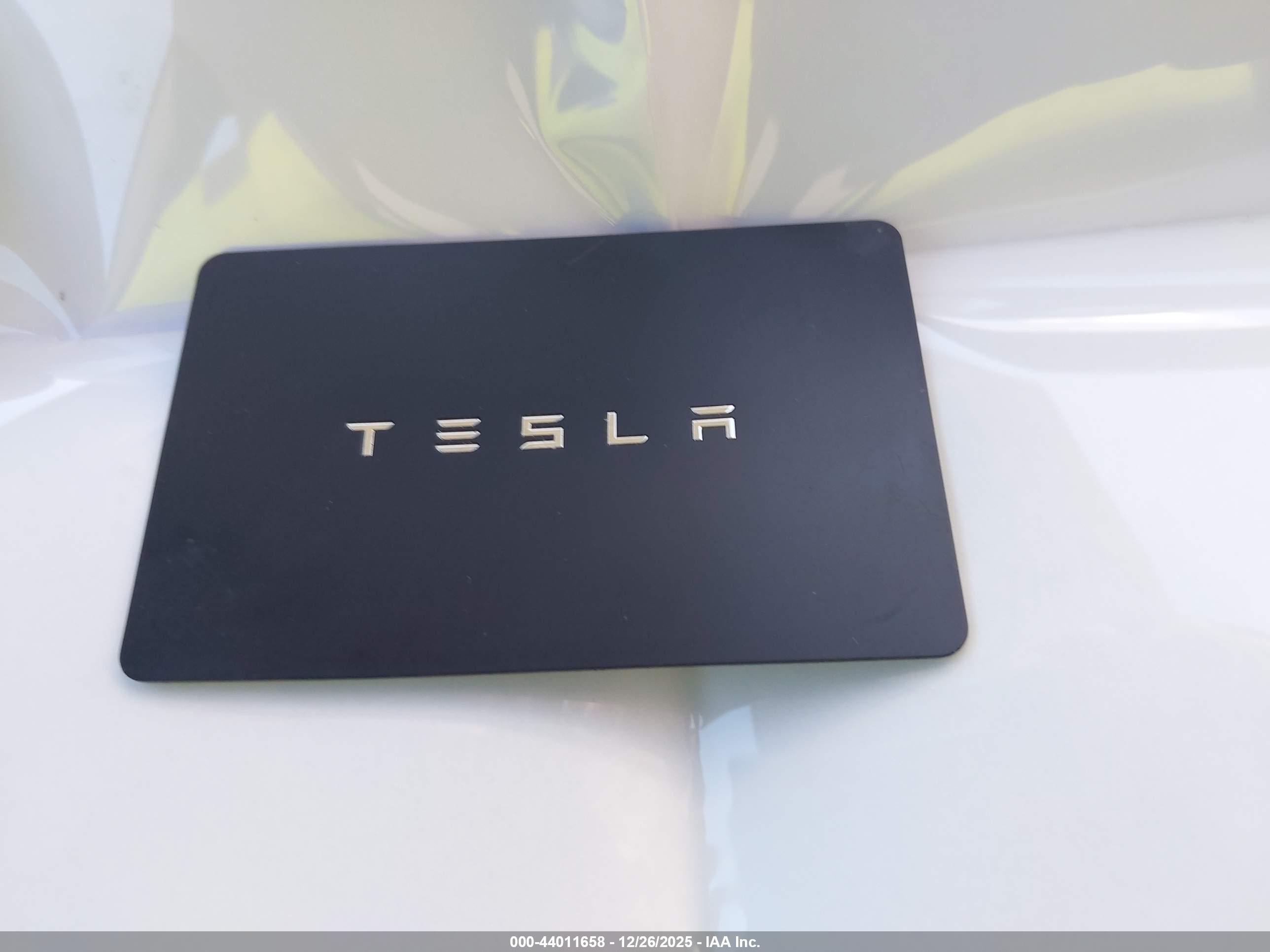 TESLA MODEL image 11