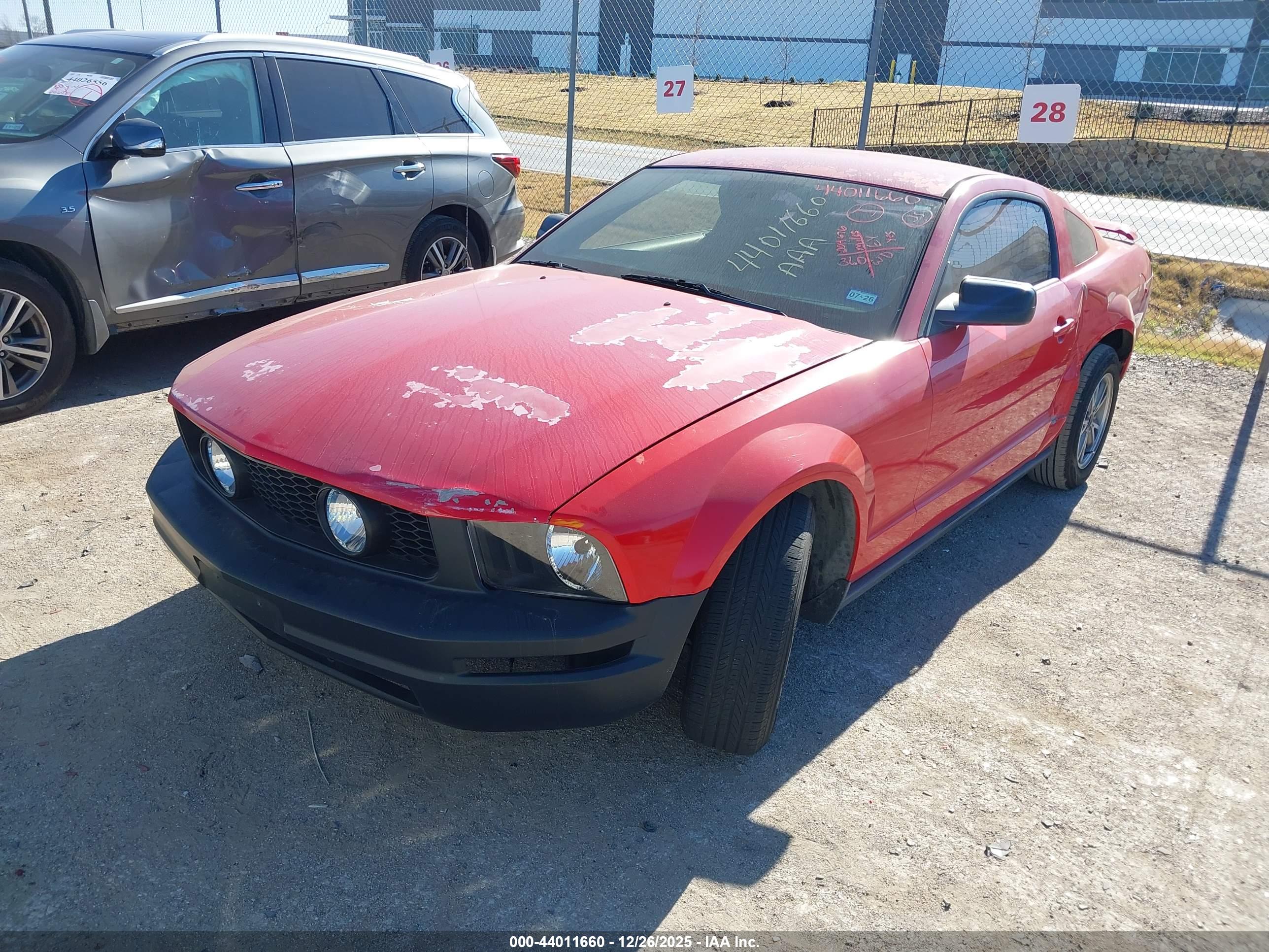 FORD MUSTANG image 2