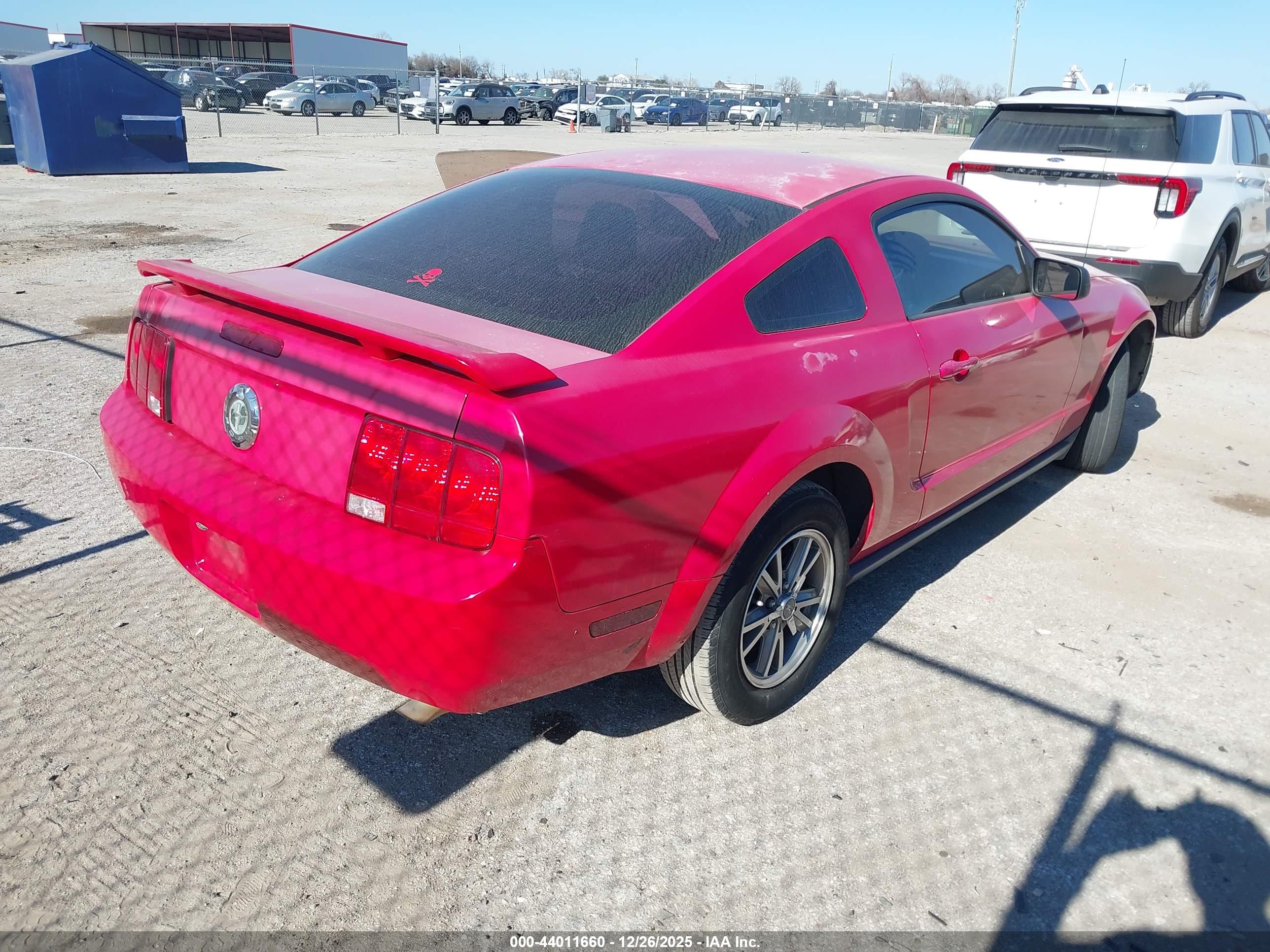 FORD MUSTANG image 4