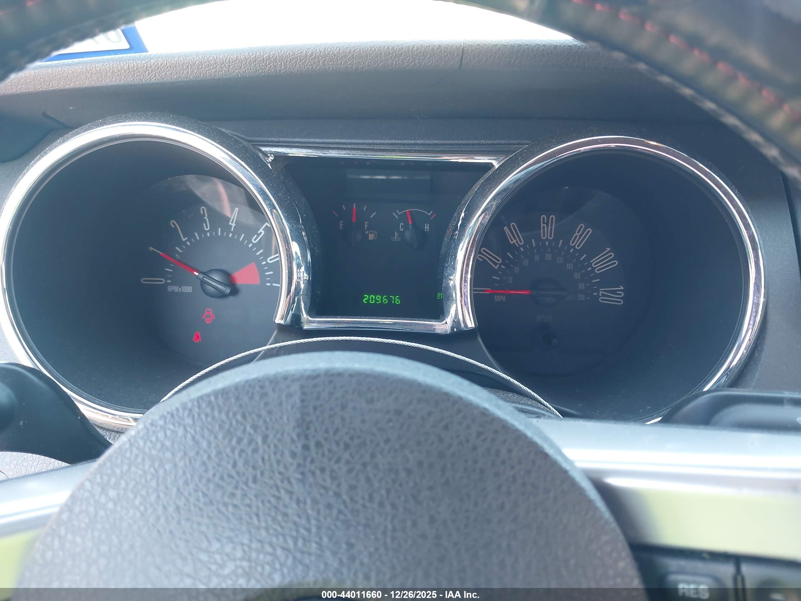FORD MUSTANG image 7