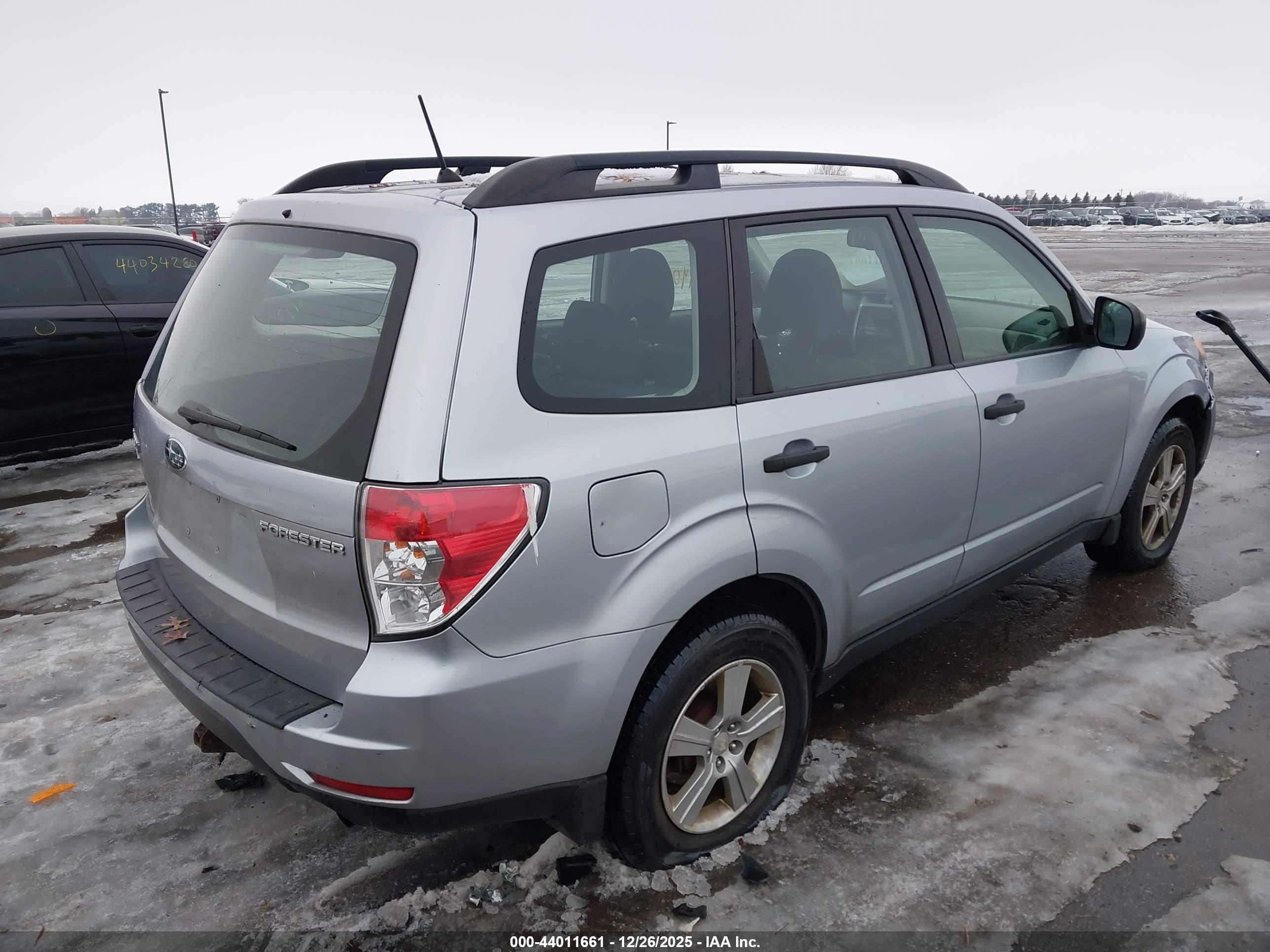 SUBARU FORESTER image 4