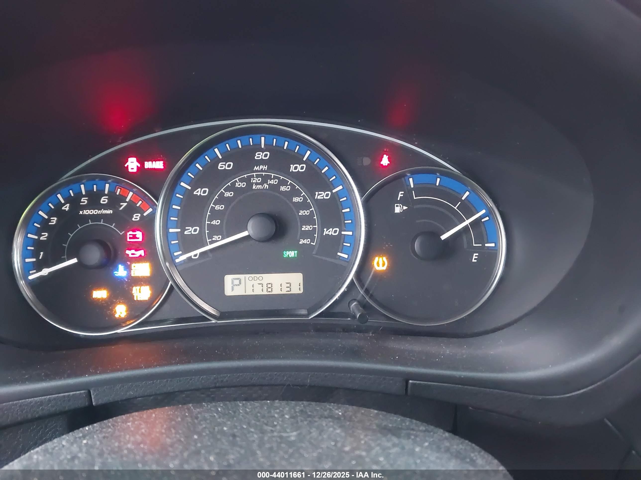 SUBARU FORESTER image 7