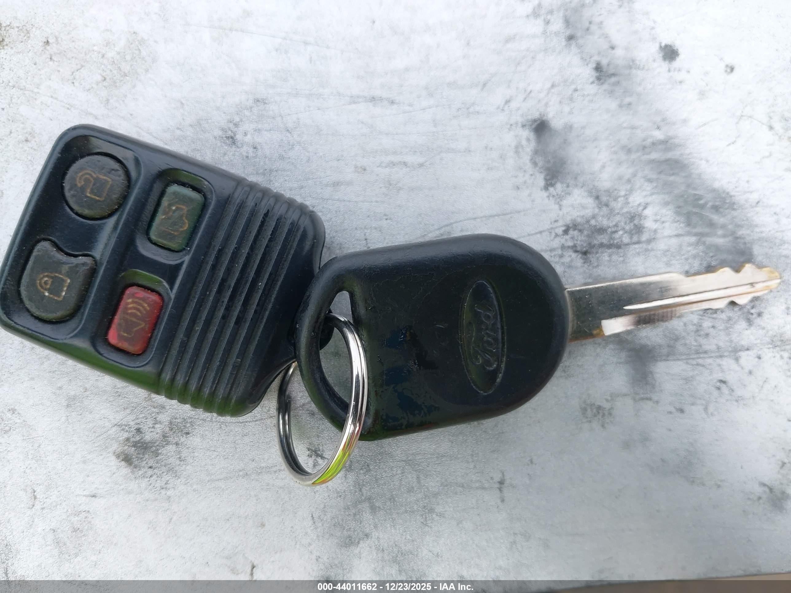 FORD FOCUS image 11