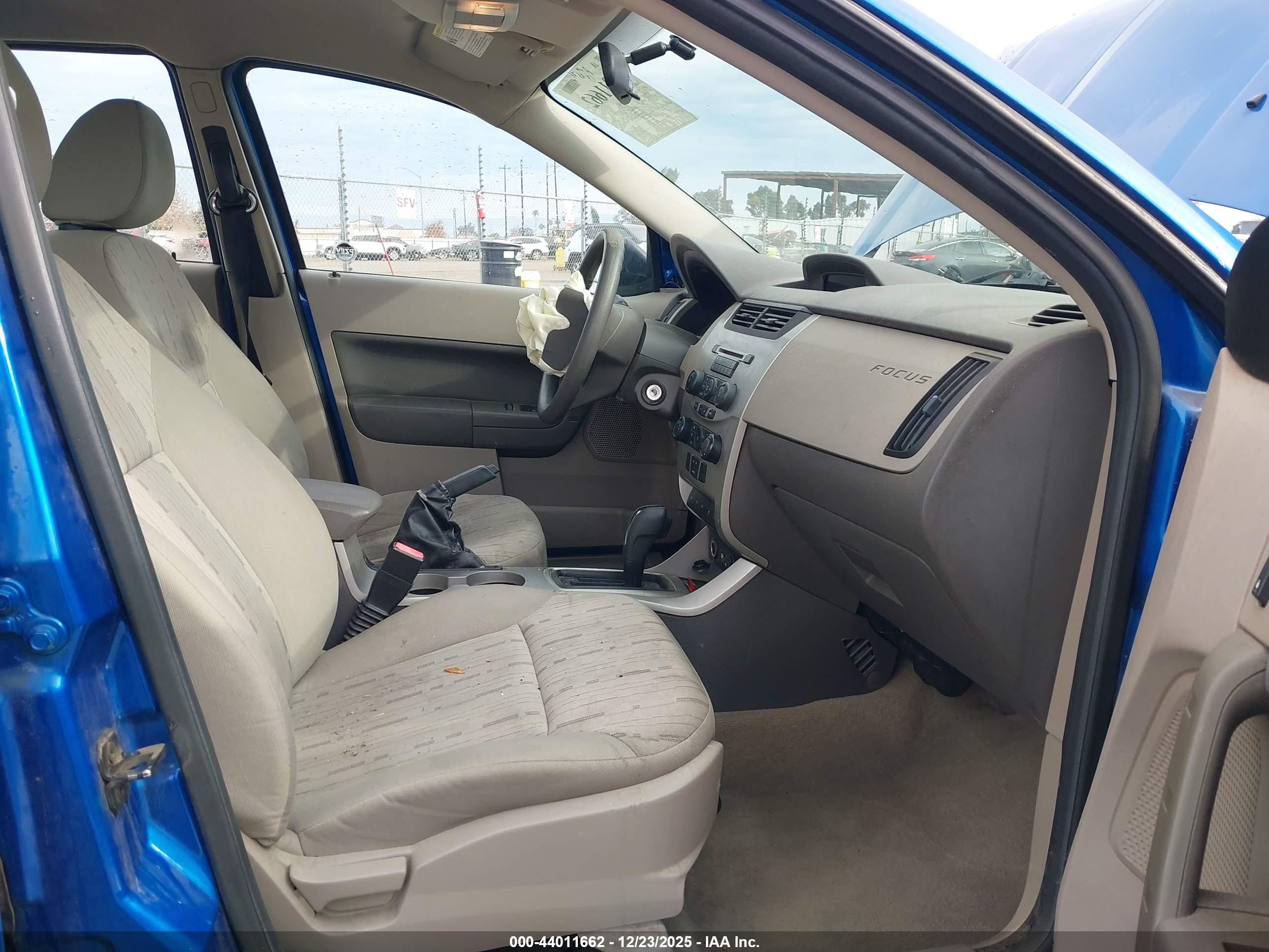 FORD FOCUS image 5