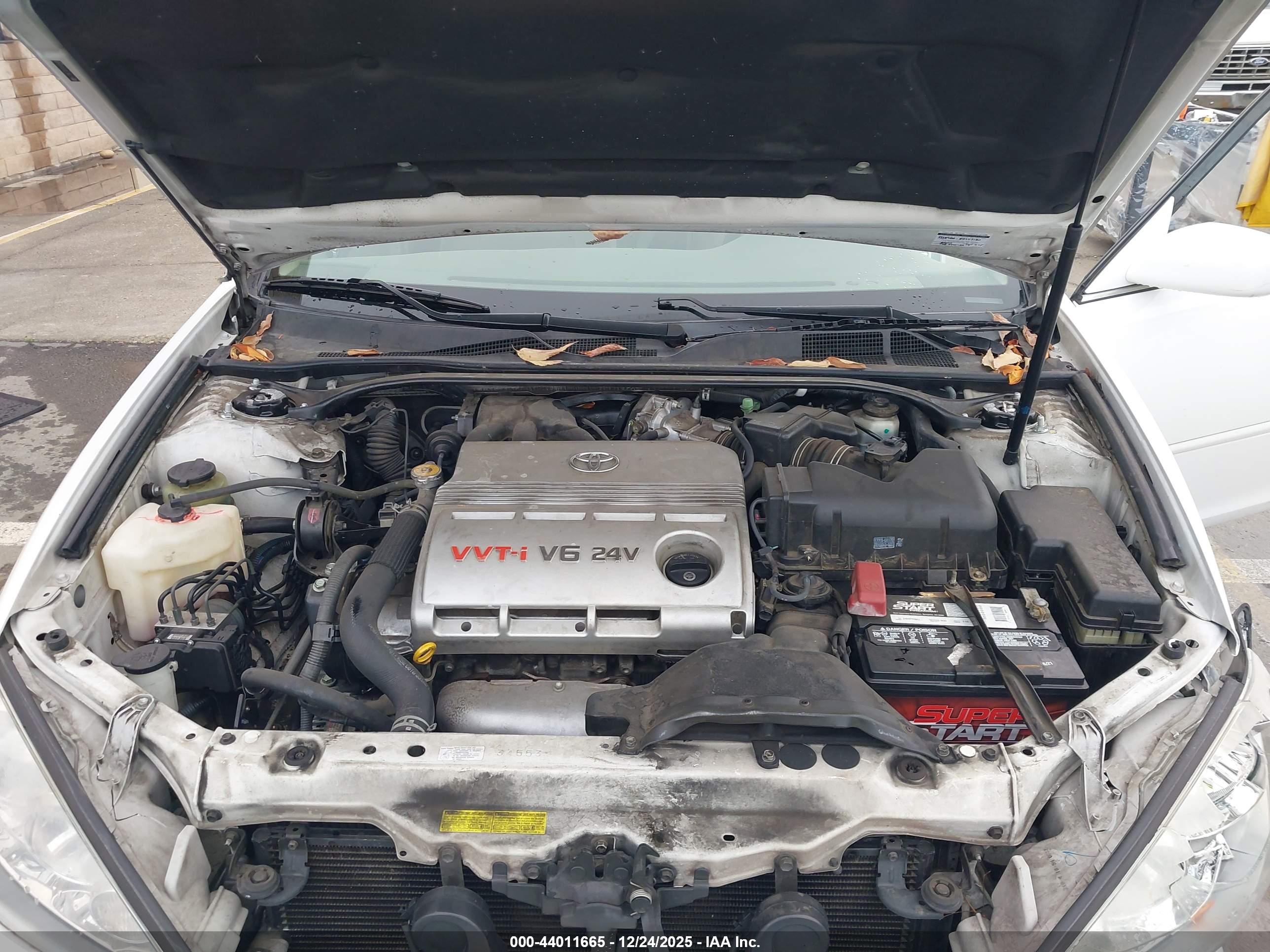 TOYOTA CAMRY image 10