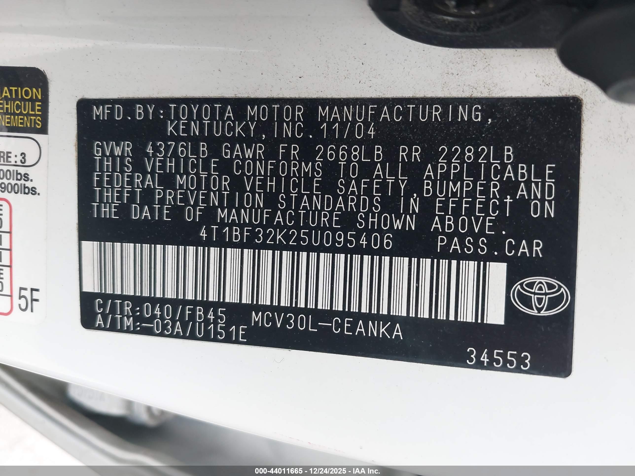 TOYOTA CAMRY image 9