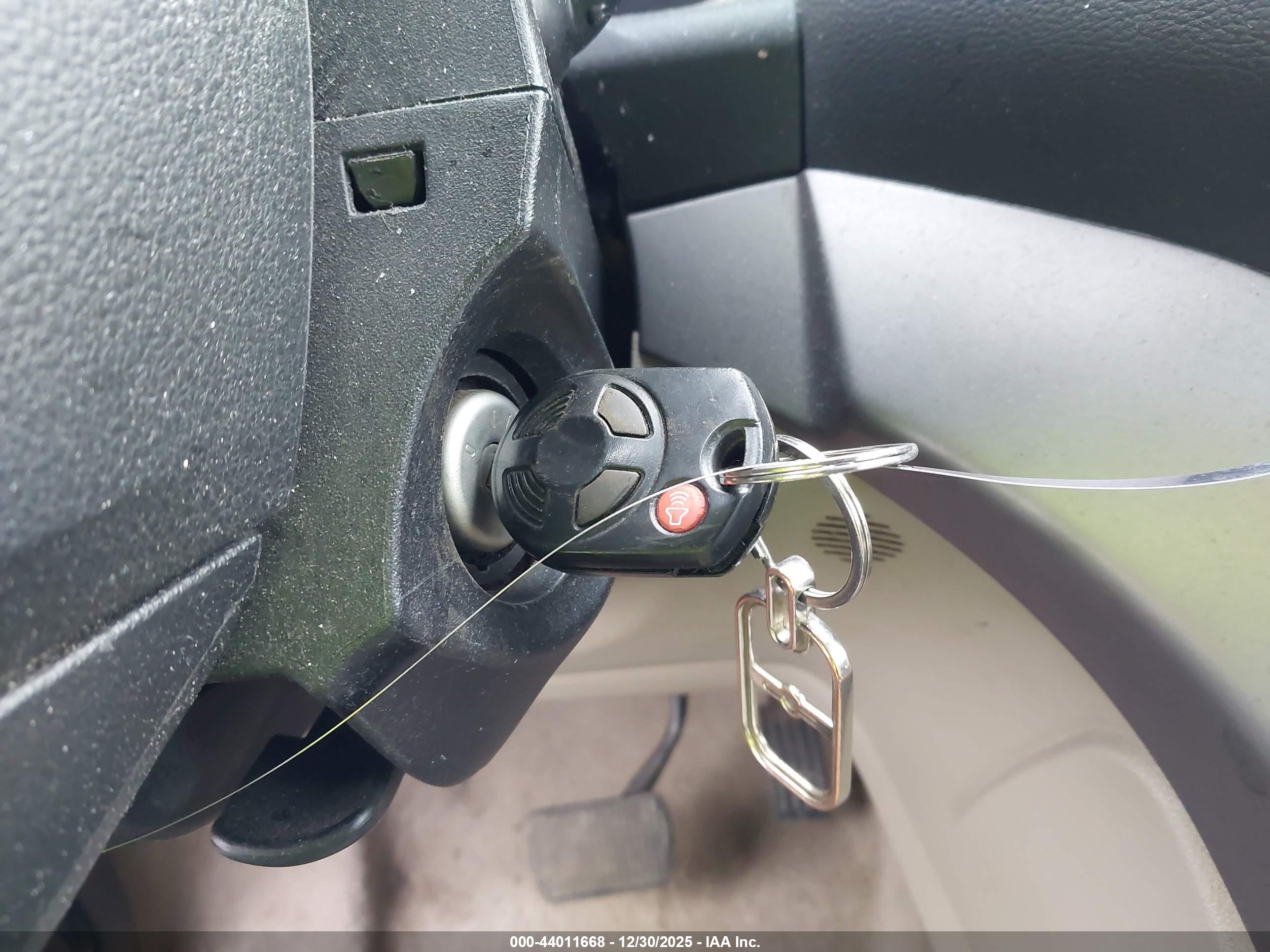 FORD ESCAPE image 11