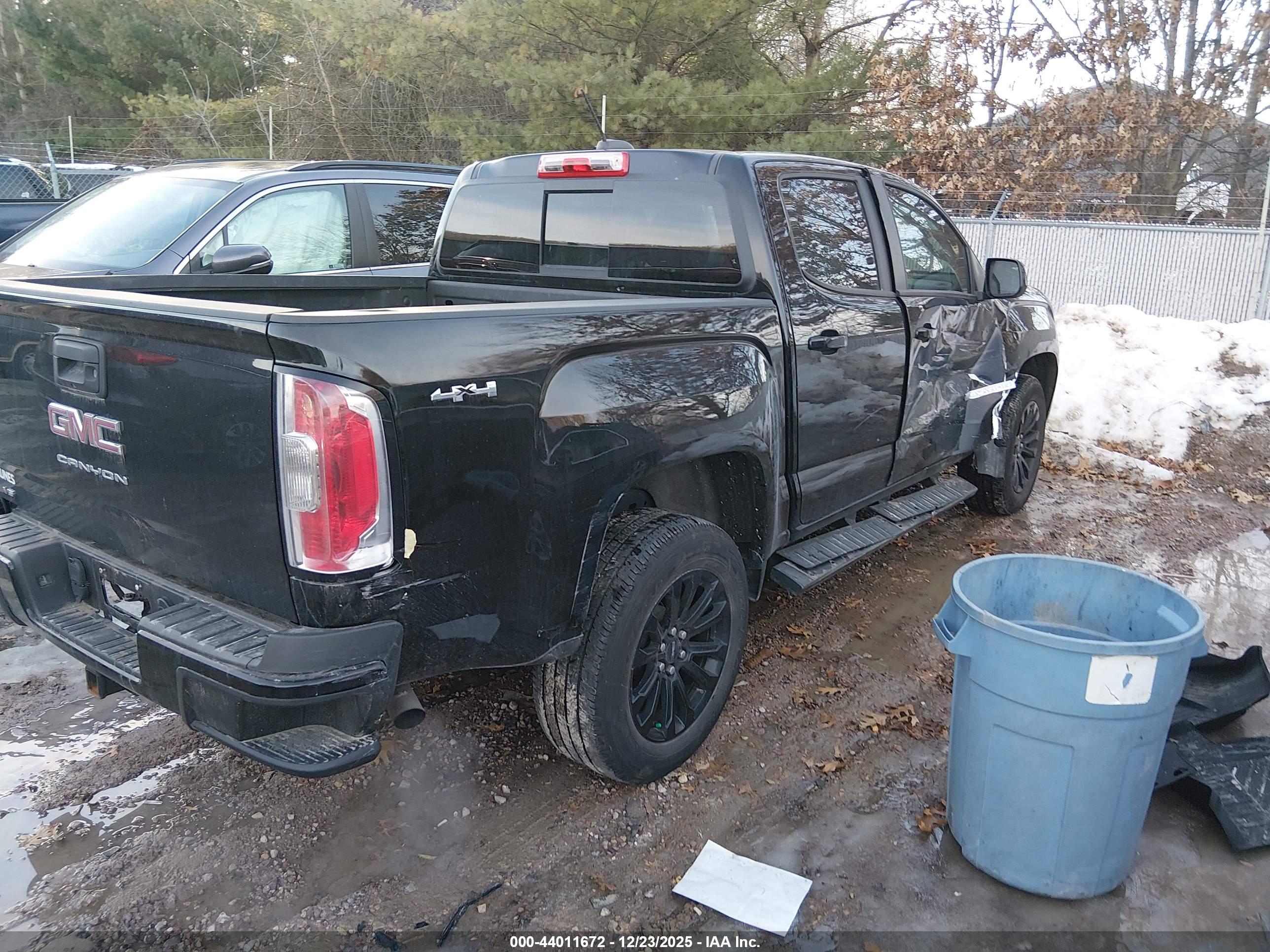 GMC CANYON image 4