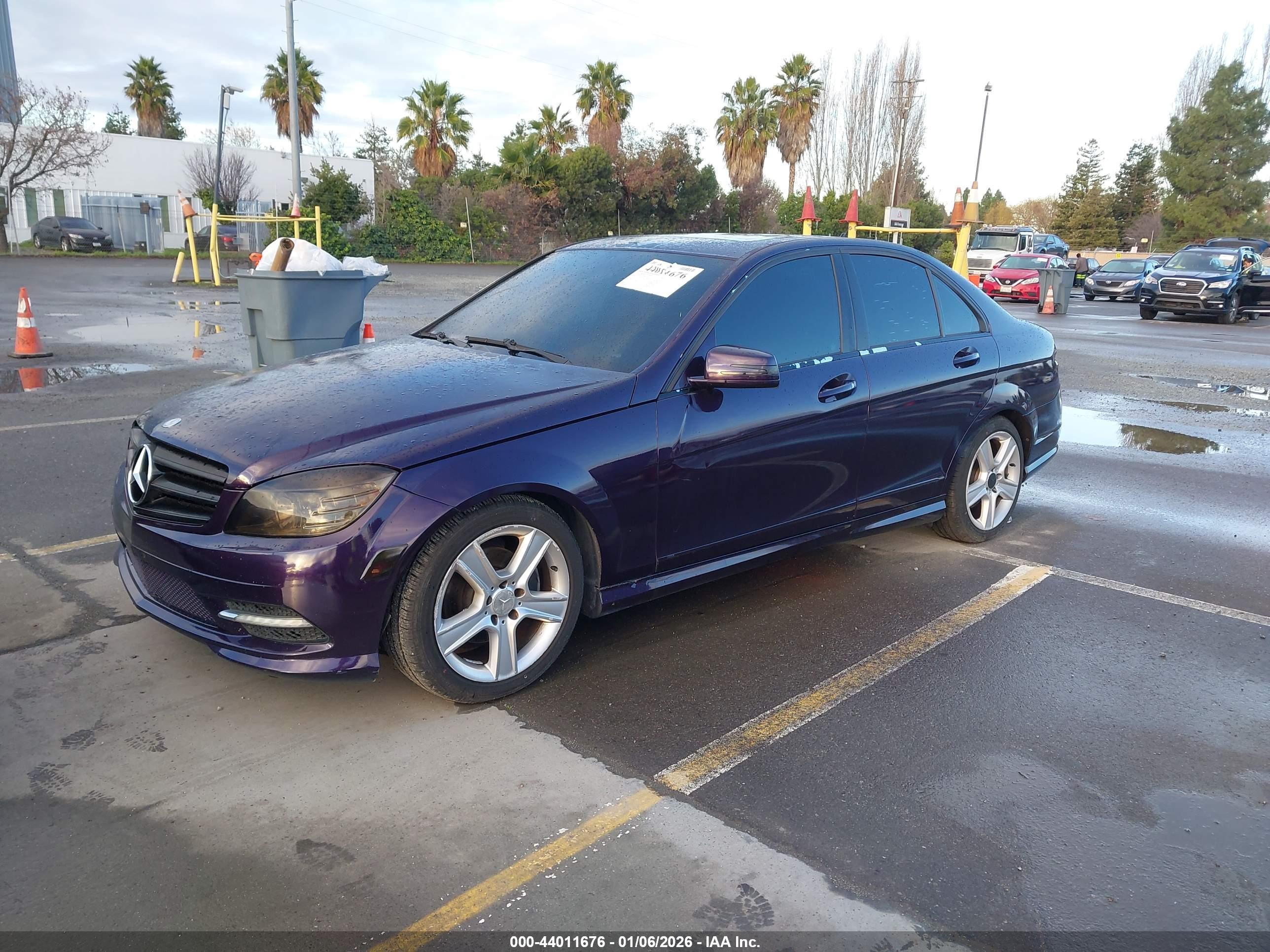 MERCEDES-BENZ C image 2