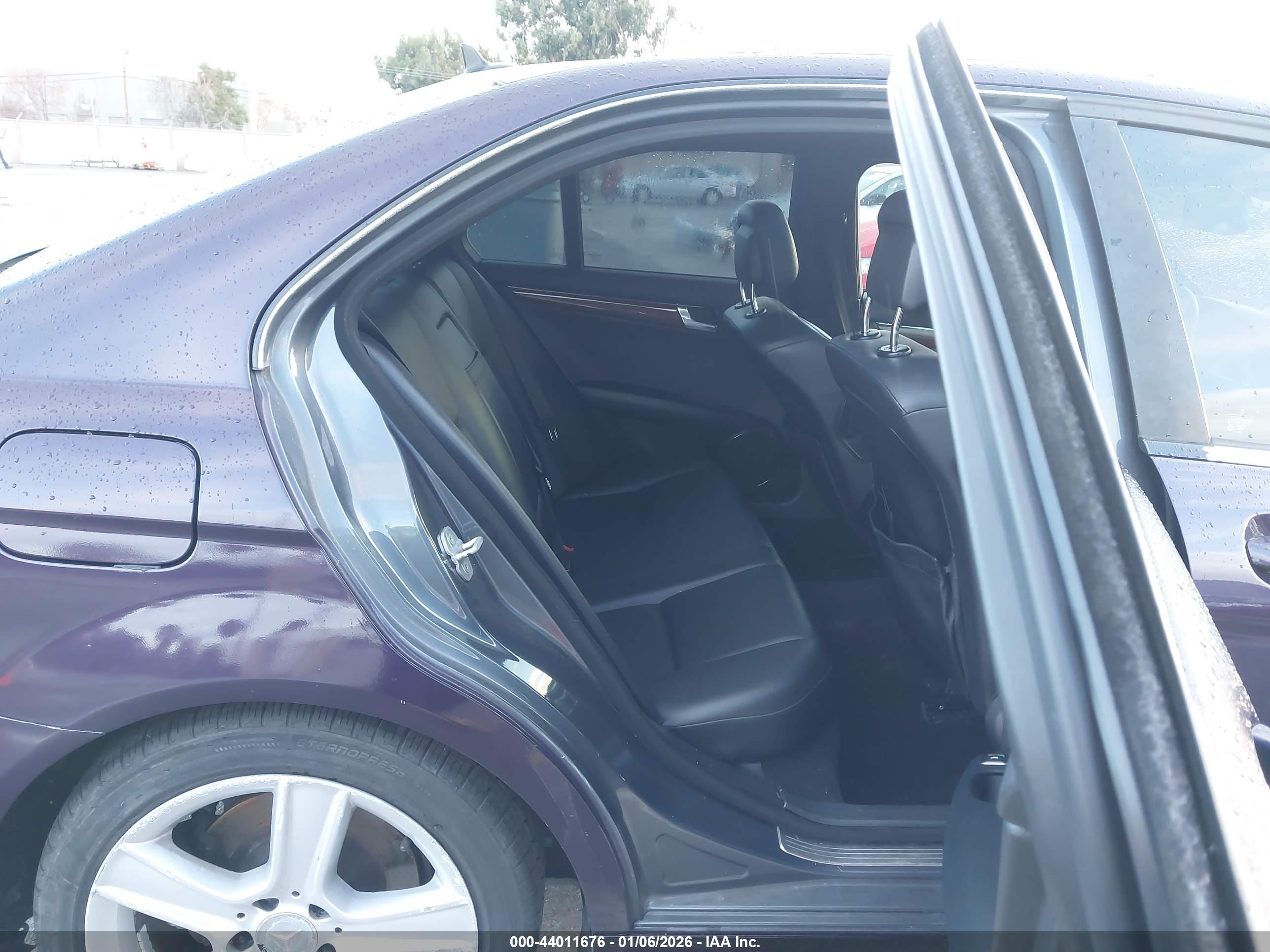 MERCEDES-BENZ C image 8