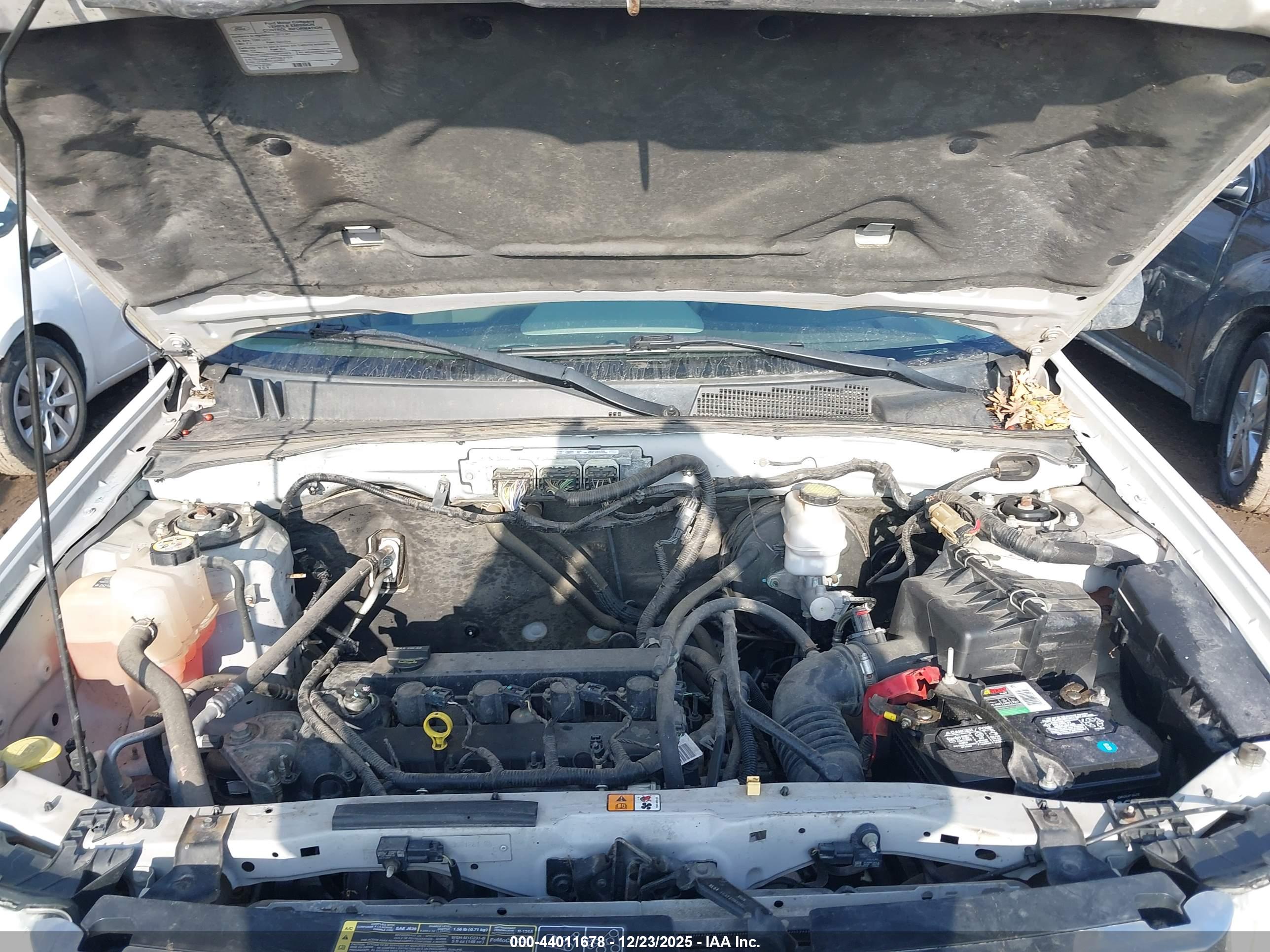 FORD ESCAPE image 10