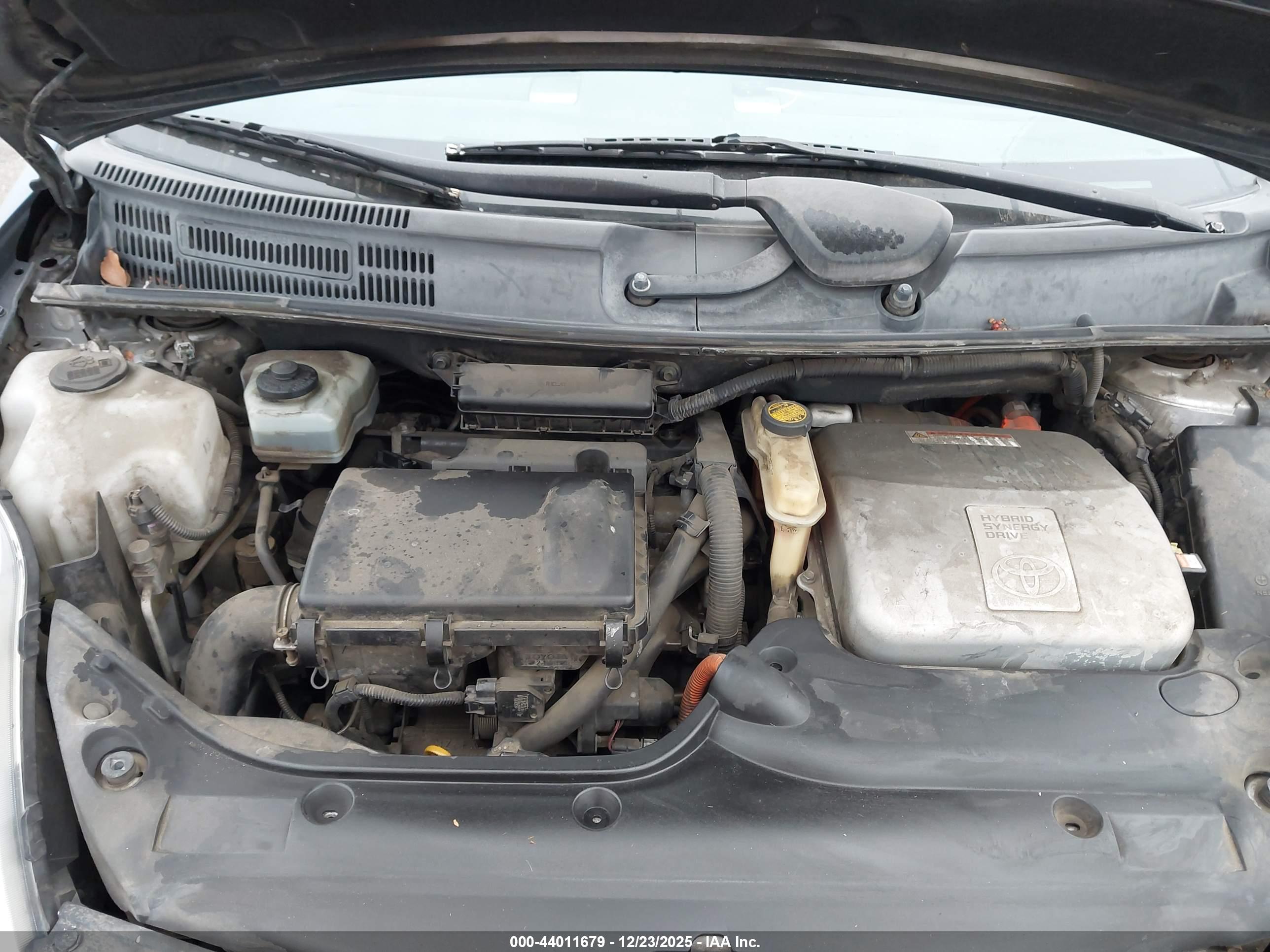 TOYOTA PRIUS image 10