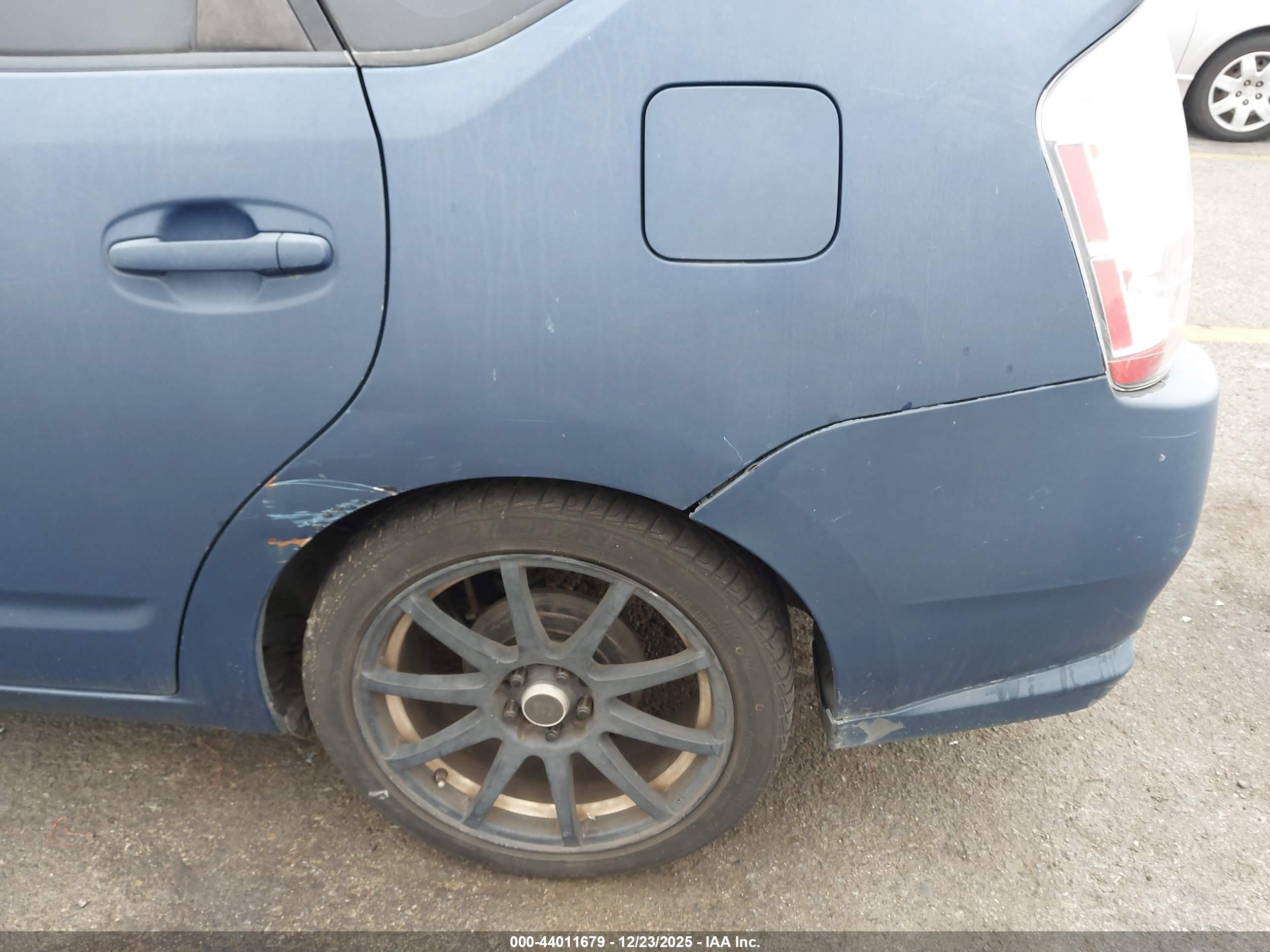 TOYOTA PRIUS image 6