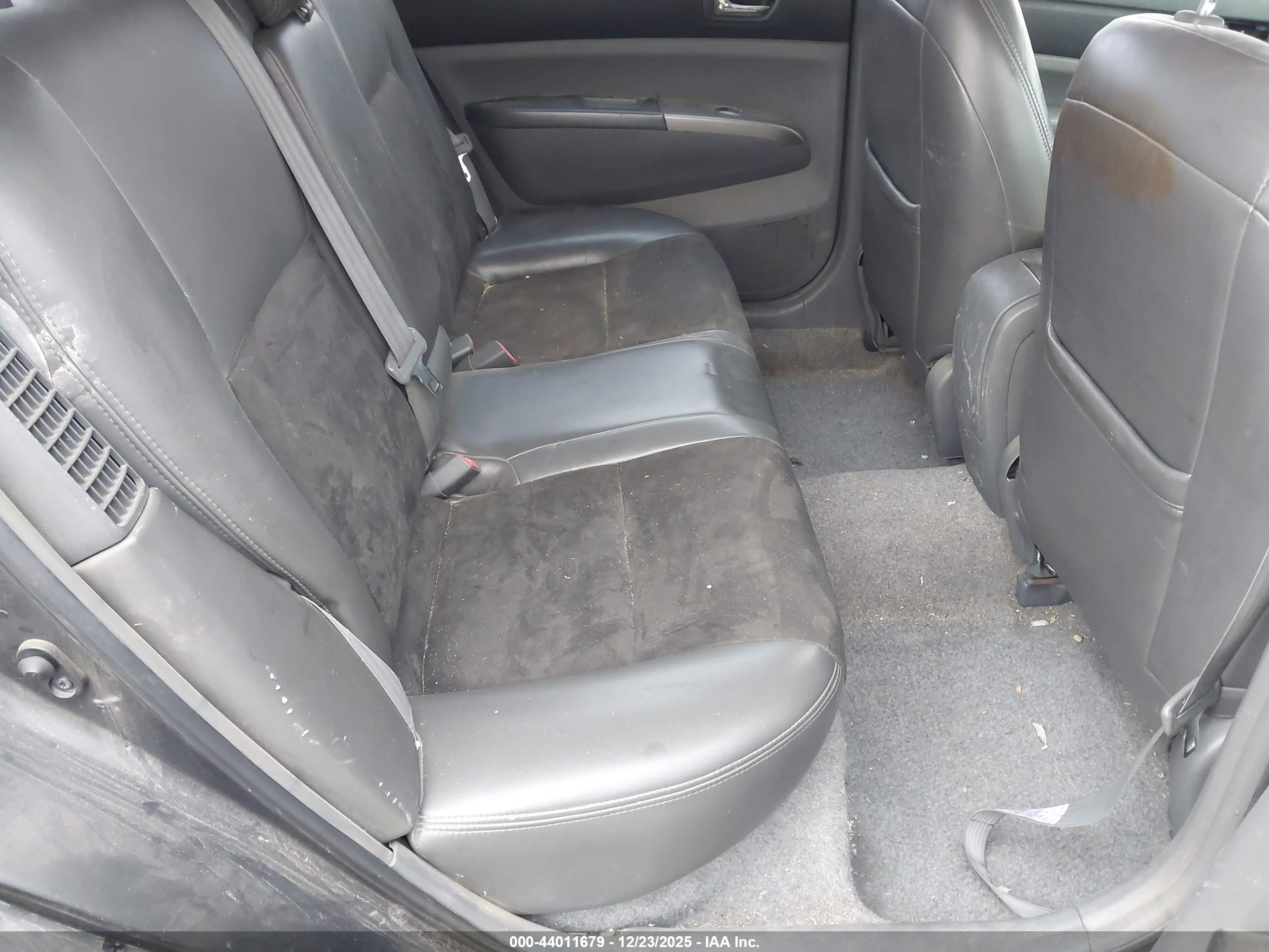 TOYOTA PRIUS image 8