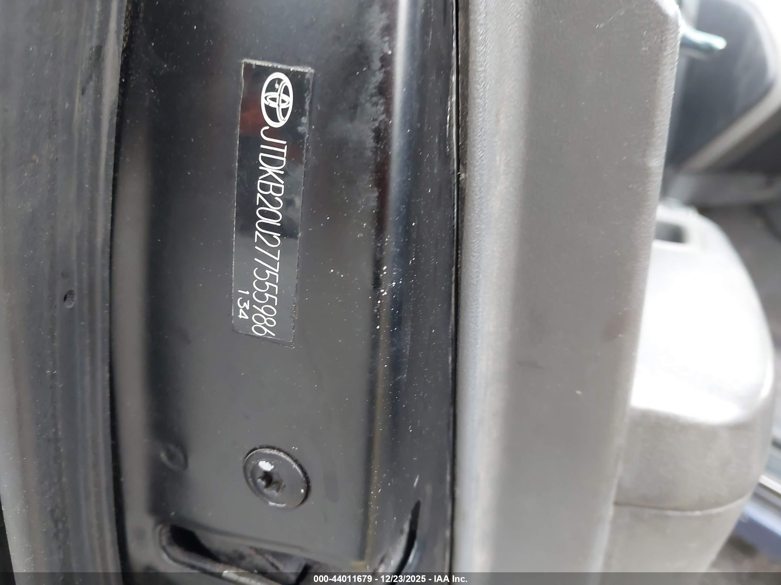 TOYOTA PRIUS image 9