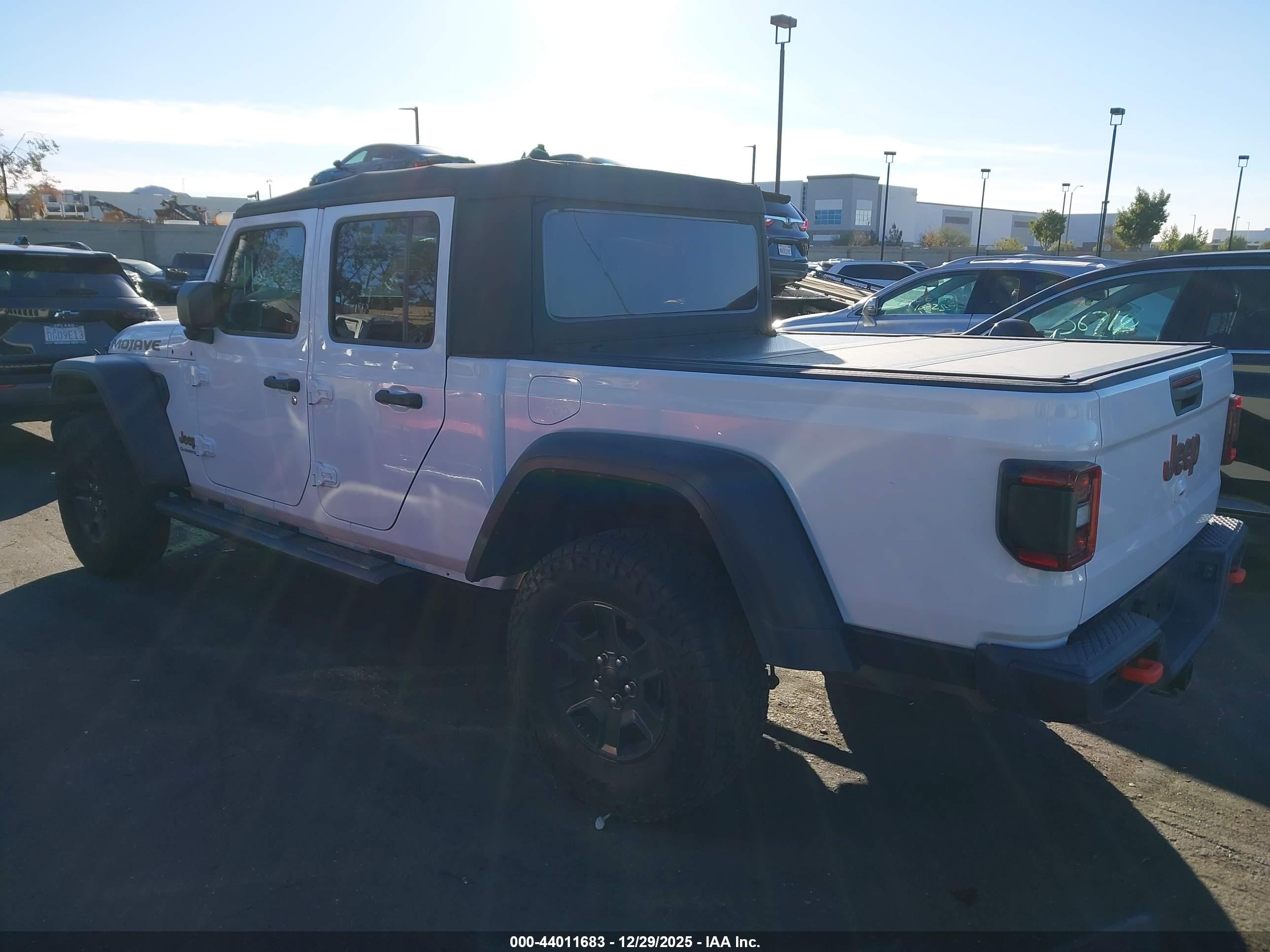 JEEP GLADIATOR image 3