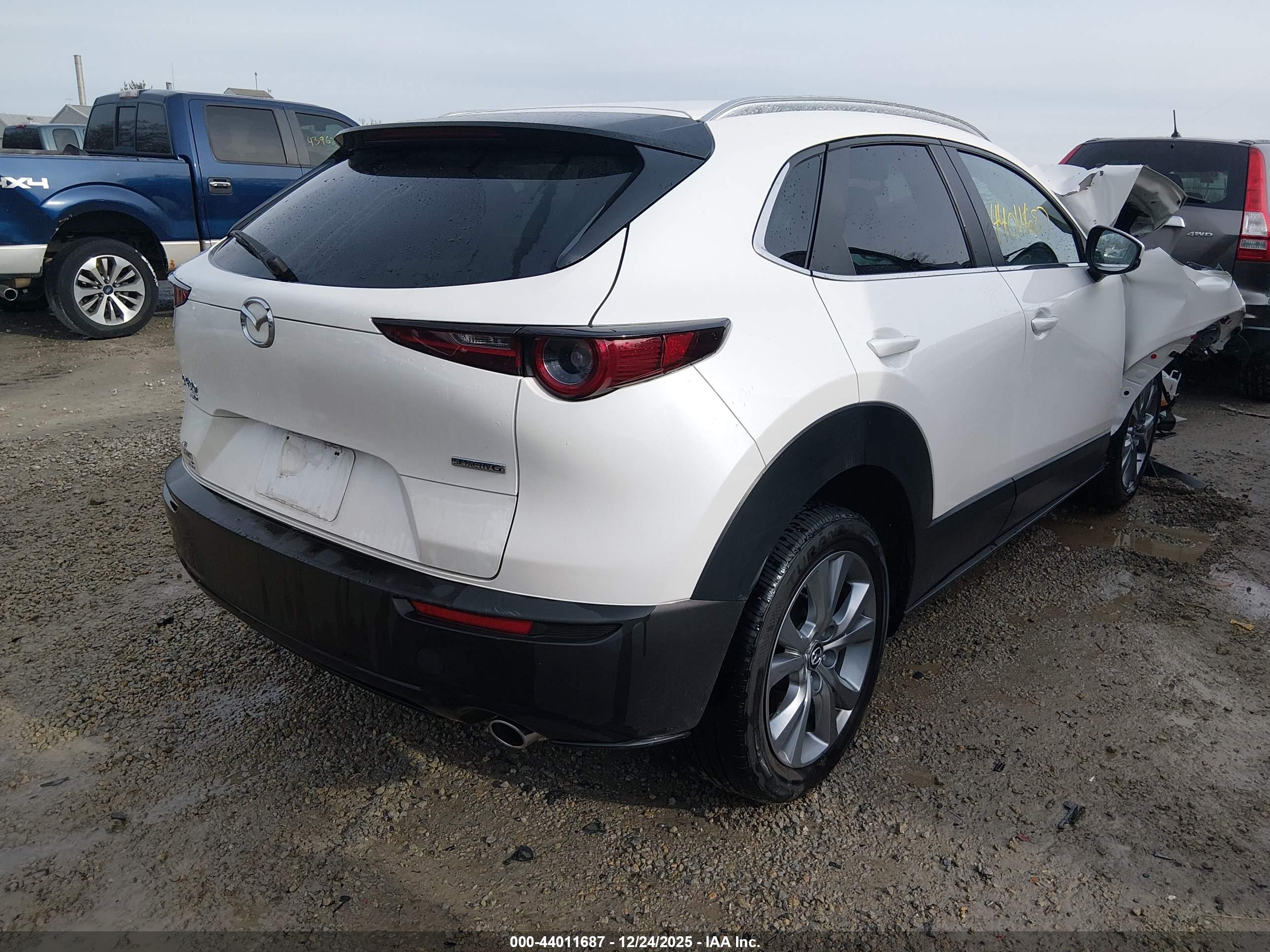 MAZDA CX-30 image 4