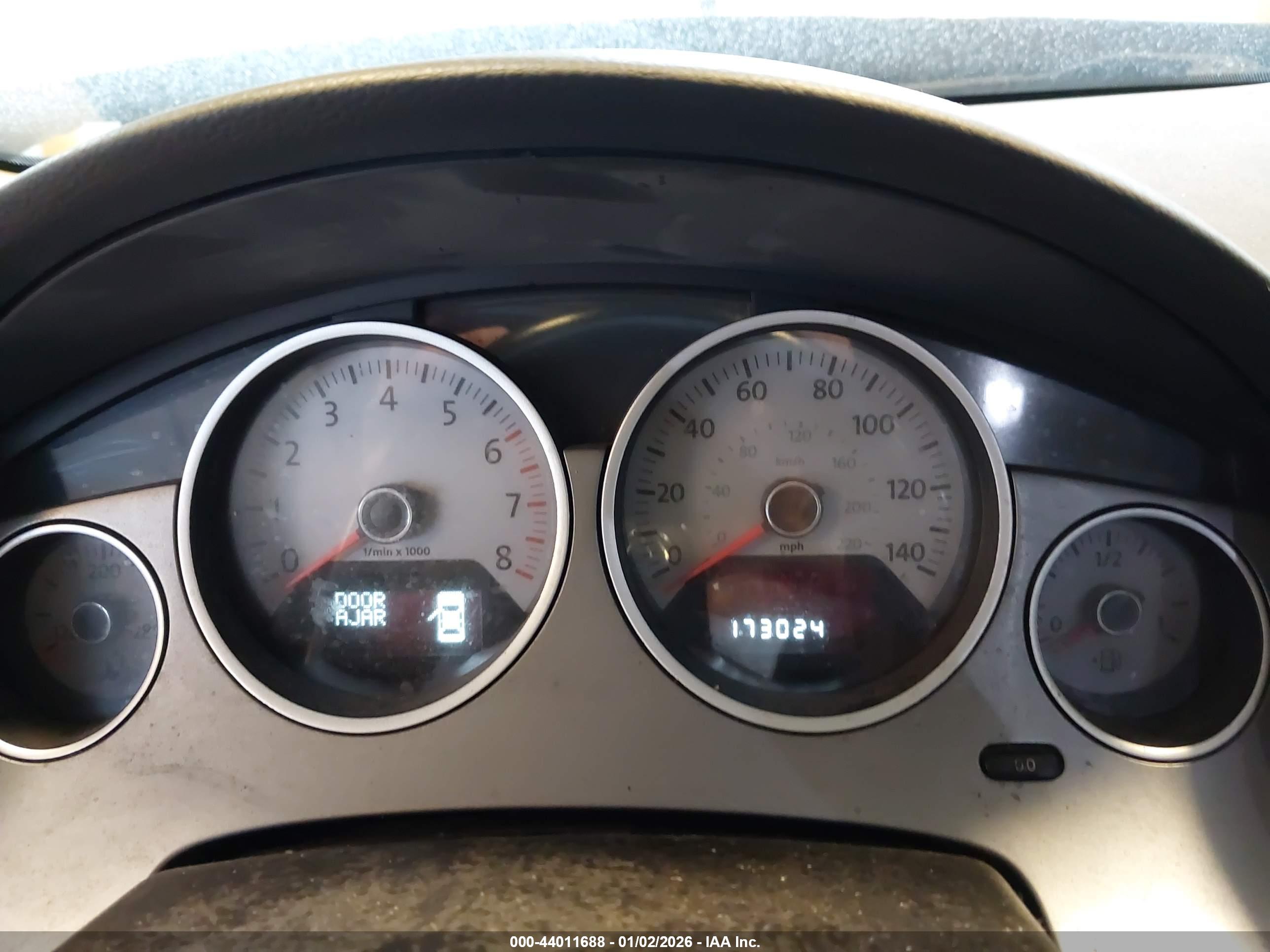 VOLKSWAGEN ROUTAN image 7