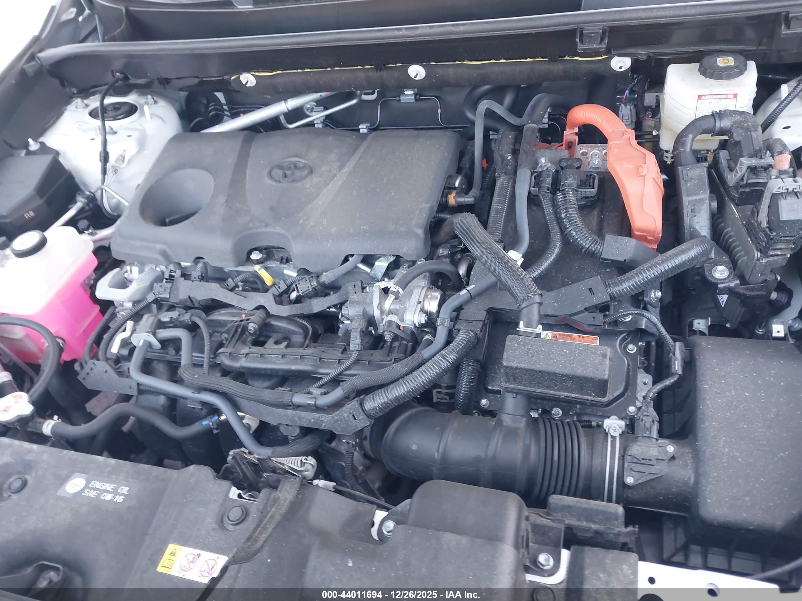 TOYOTA RAV4 image 10