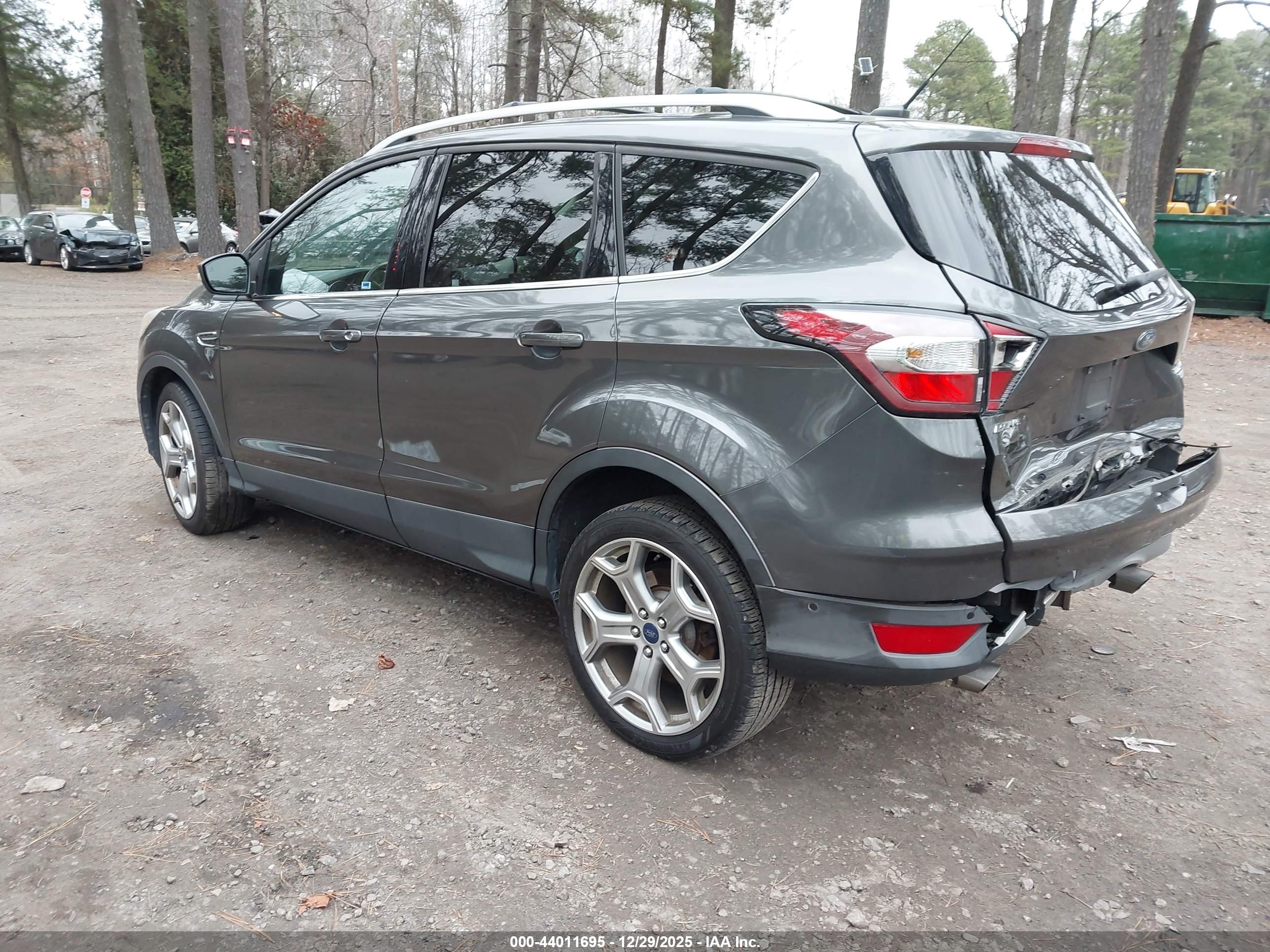 FORD ESCAPE image 3