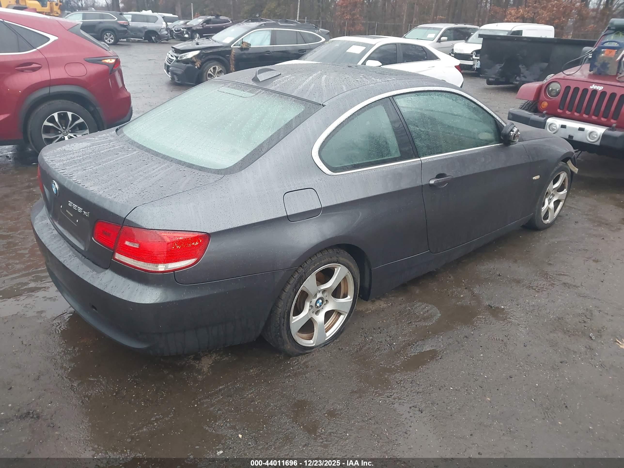 BMW 328XI image 4