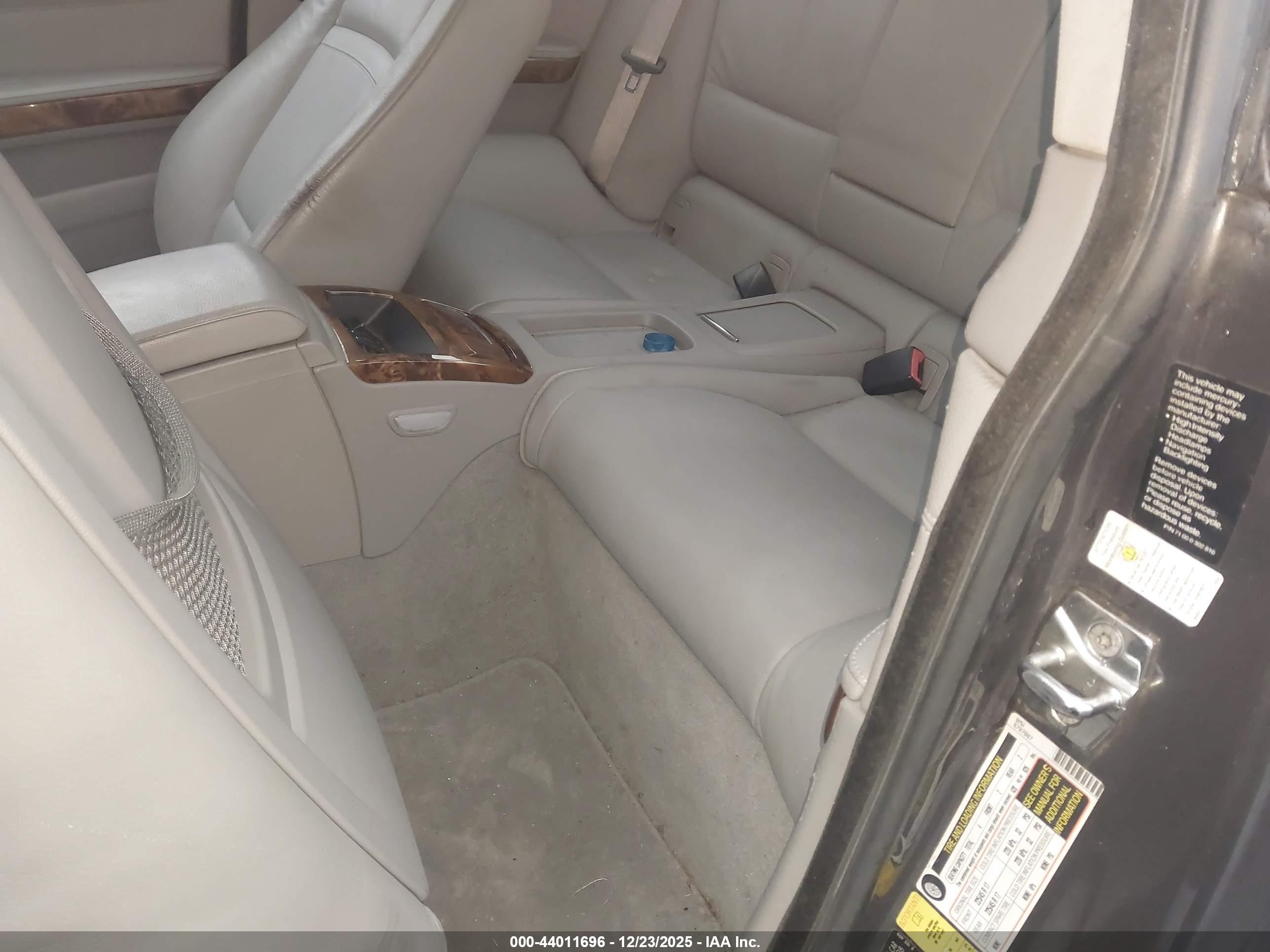 BMW 328XI image 8