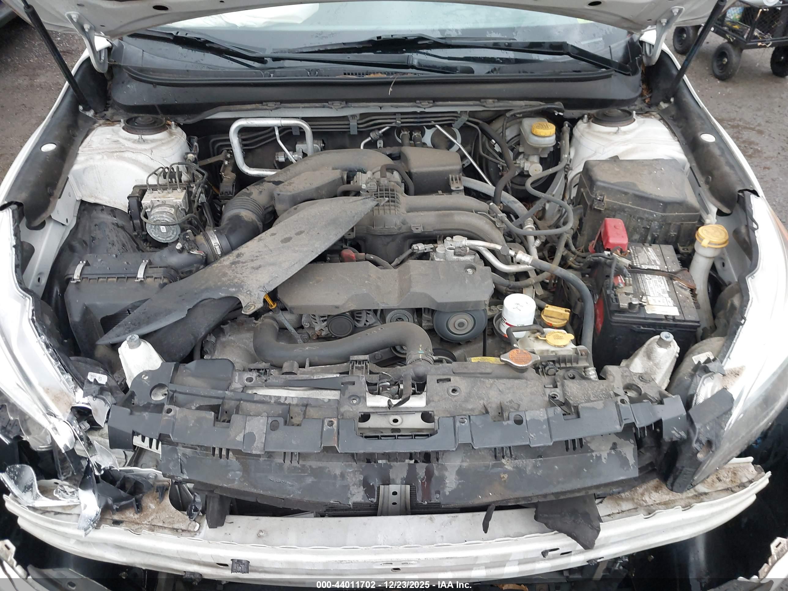SUBARU OUTBACK image 10