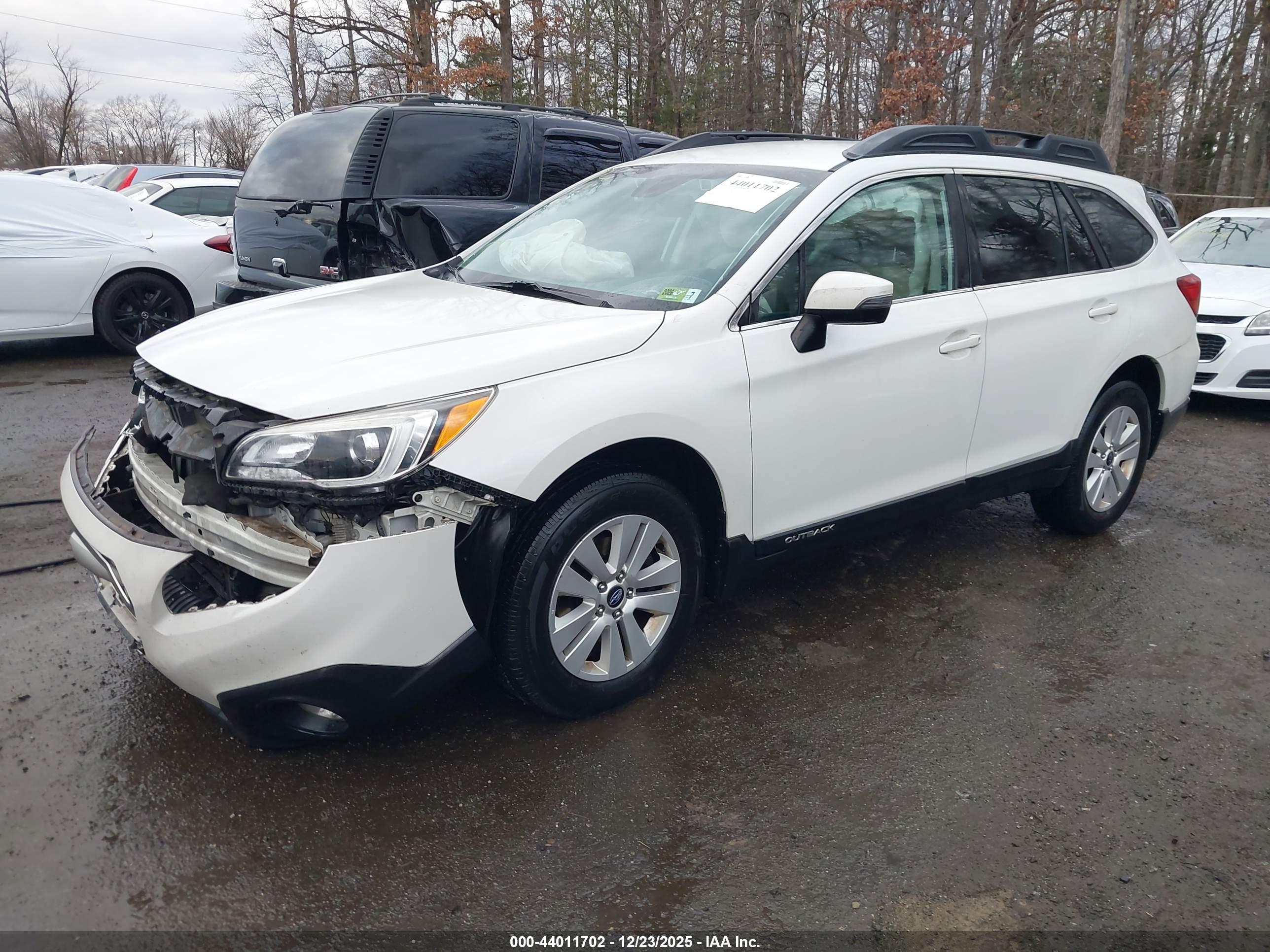 SUBARU OUTBACK image 2